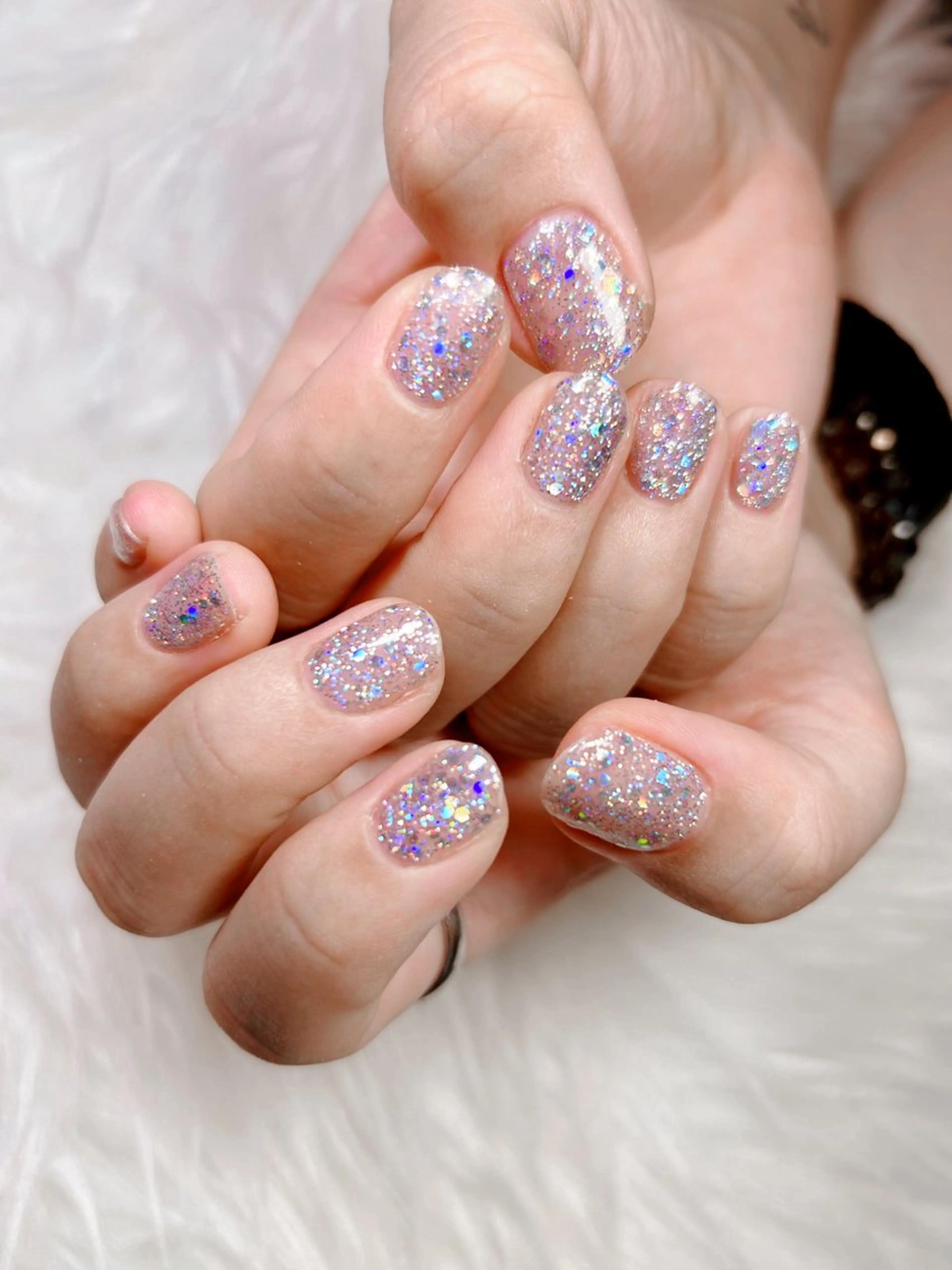 ネイル 氷ネイル・うるうるネイル キラキラネイル ラメ(グリッター) Melia by attrait所属・Melia by attrait🌿杏のネイルデザイン