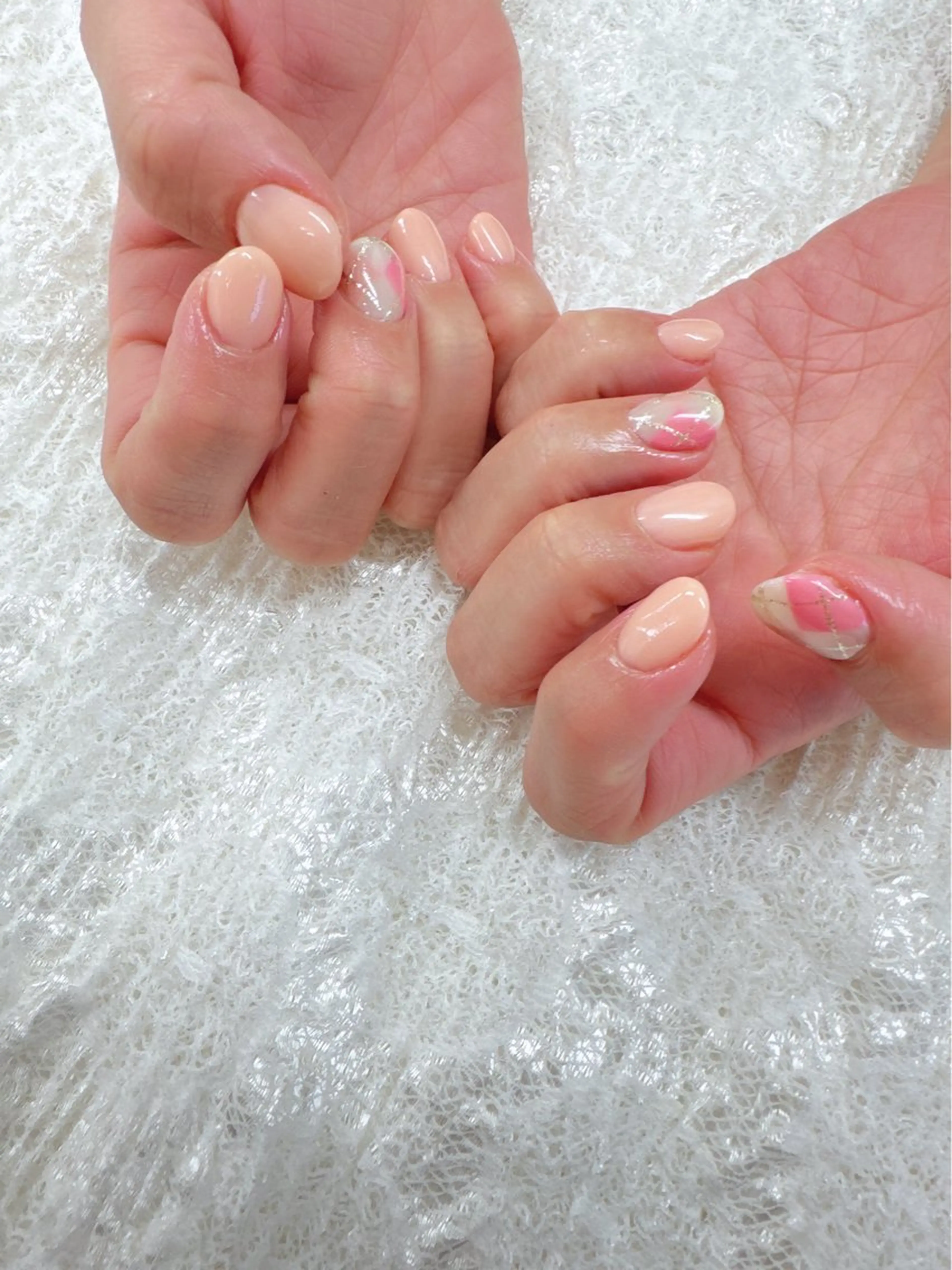 ネイル ハンドネイル カラーズビューティサロン所属・石井 桃子のネイルデザイン