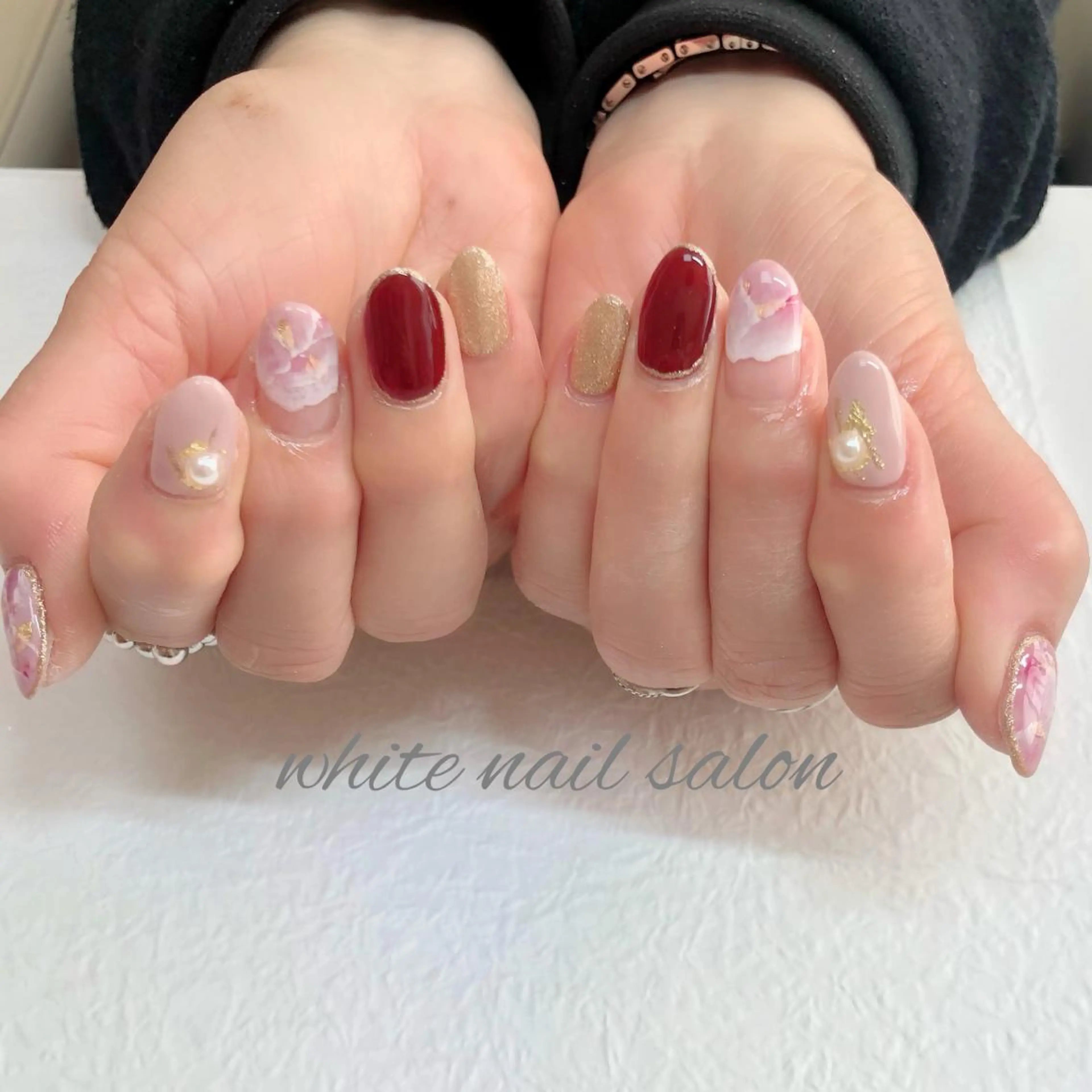 ネイル フットネイル ジェルネイル ハードジェル 持ち込み オフィスネイル ハンドネイル white nail salonのネイルデザイン
