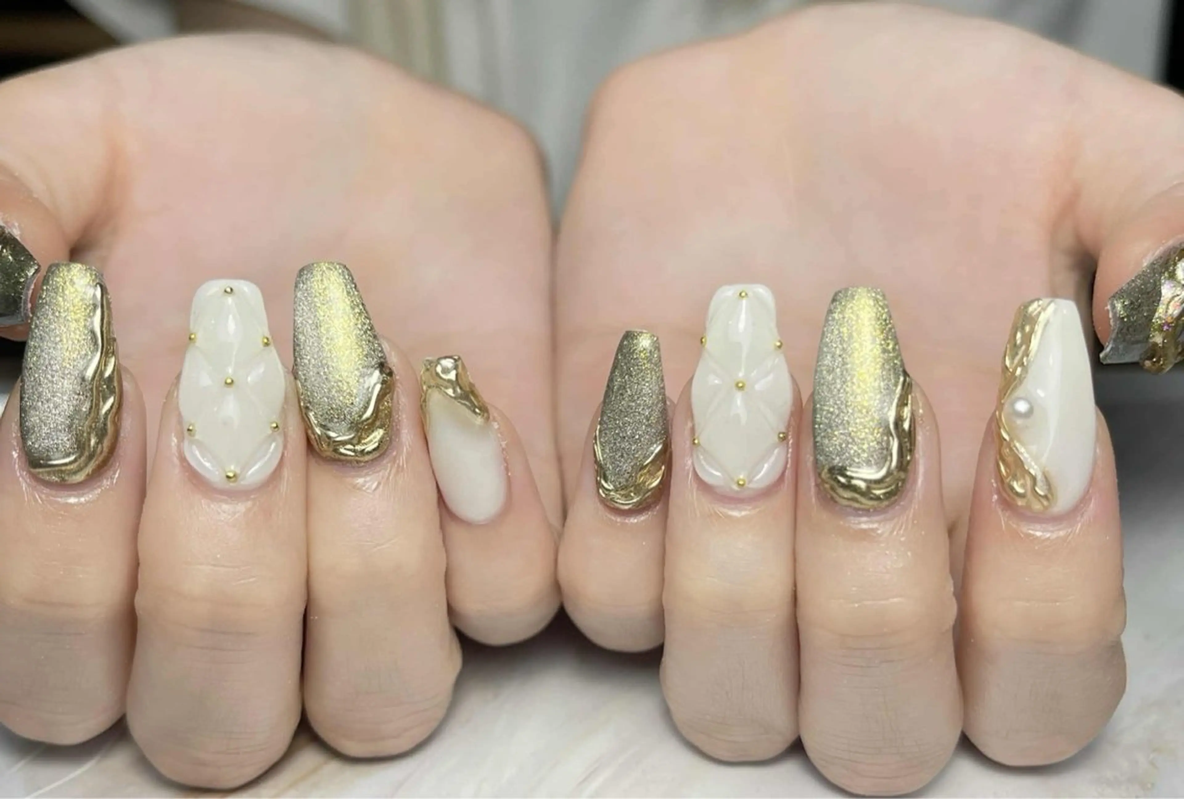 ネイル アートネイル フレンチネイル ジェルネイル グラデーション 韓国ネイル ハンドネイル 💕鈴木ユリ パラジェル/オフ無料のネイルデザイン