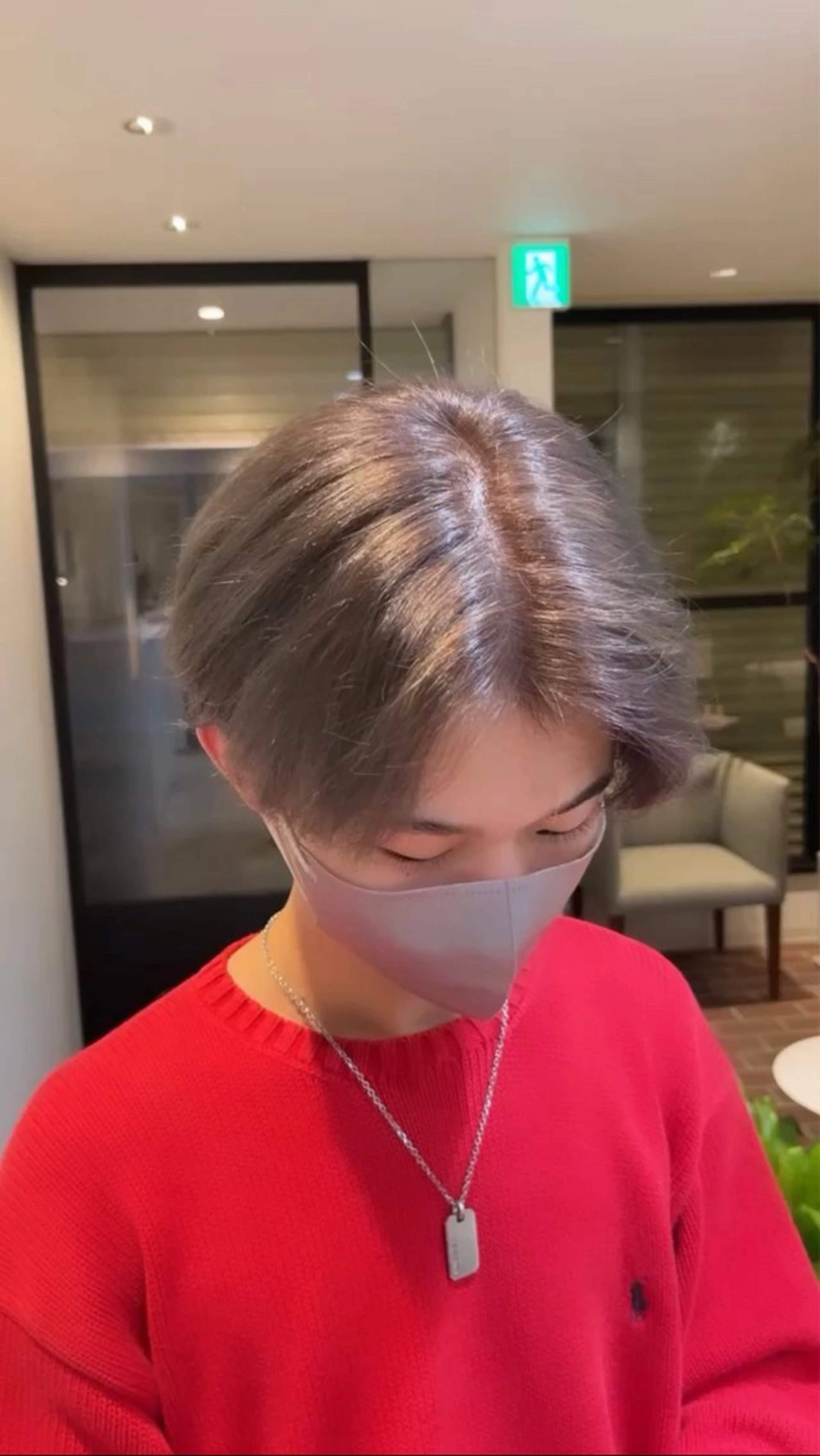 ショート カラー メンズ 髪の修復専門サロン　hair place VIVE所属・KOTA / ハイトーン/髪質改善のヘアスタイル