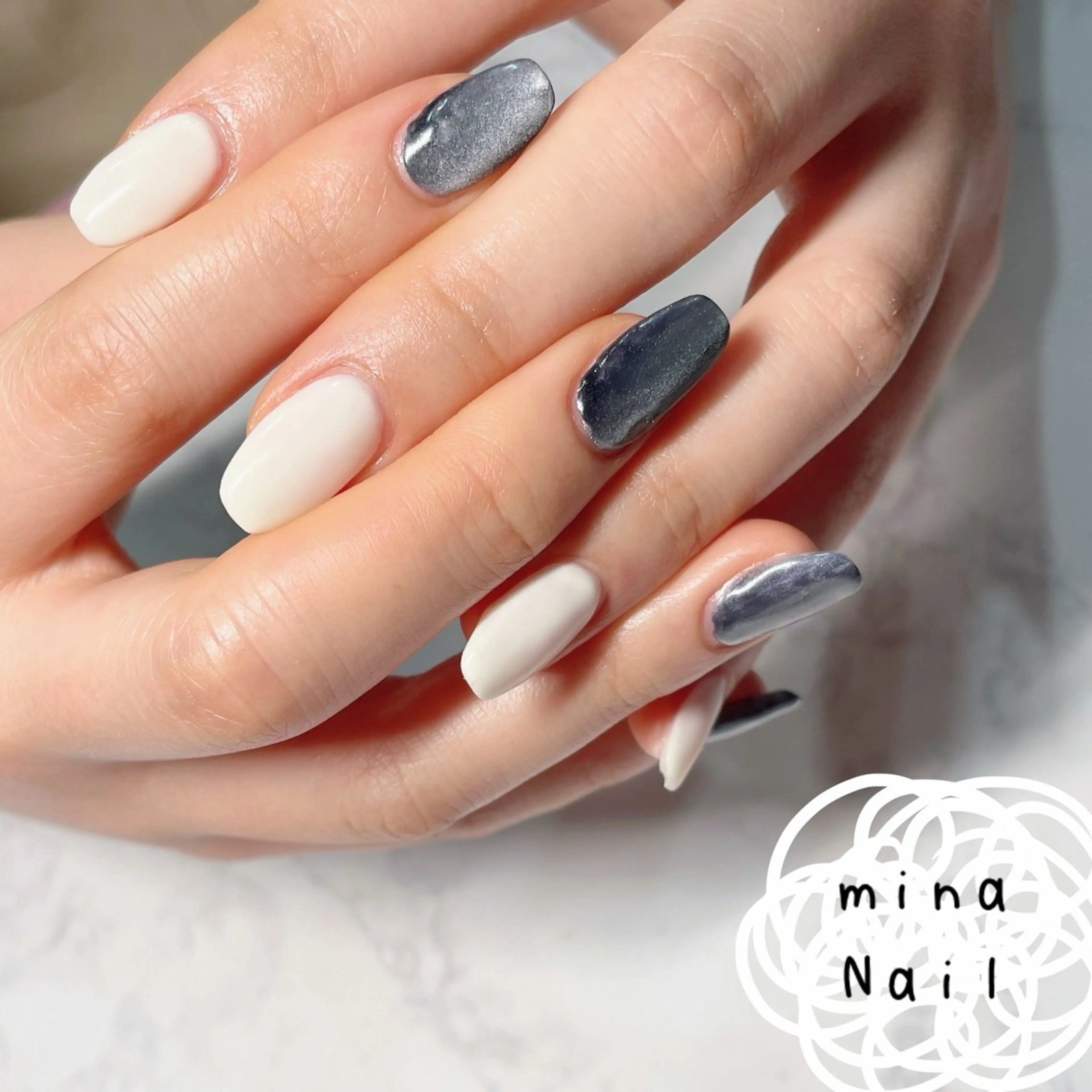 ネイル マグネットネイル ネイビー ワンカラーネイル mina Nailのネイルデザイン
