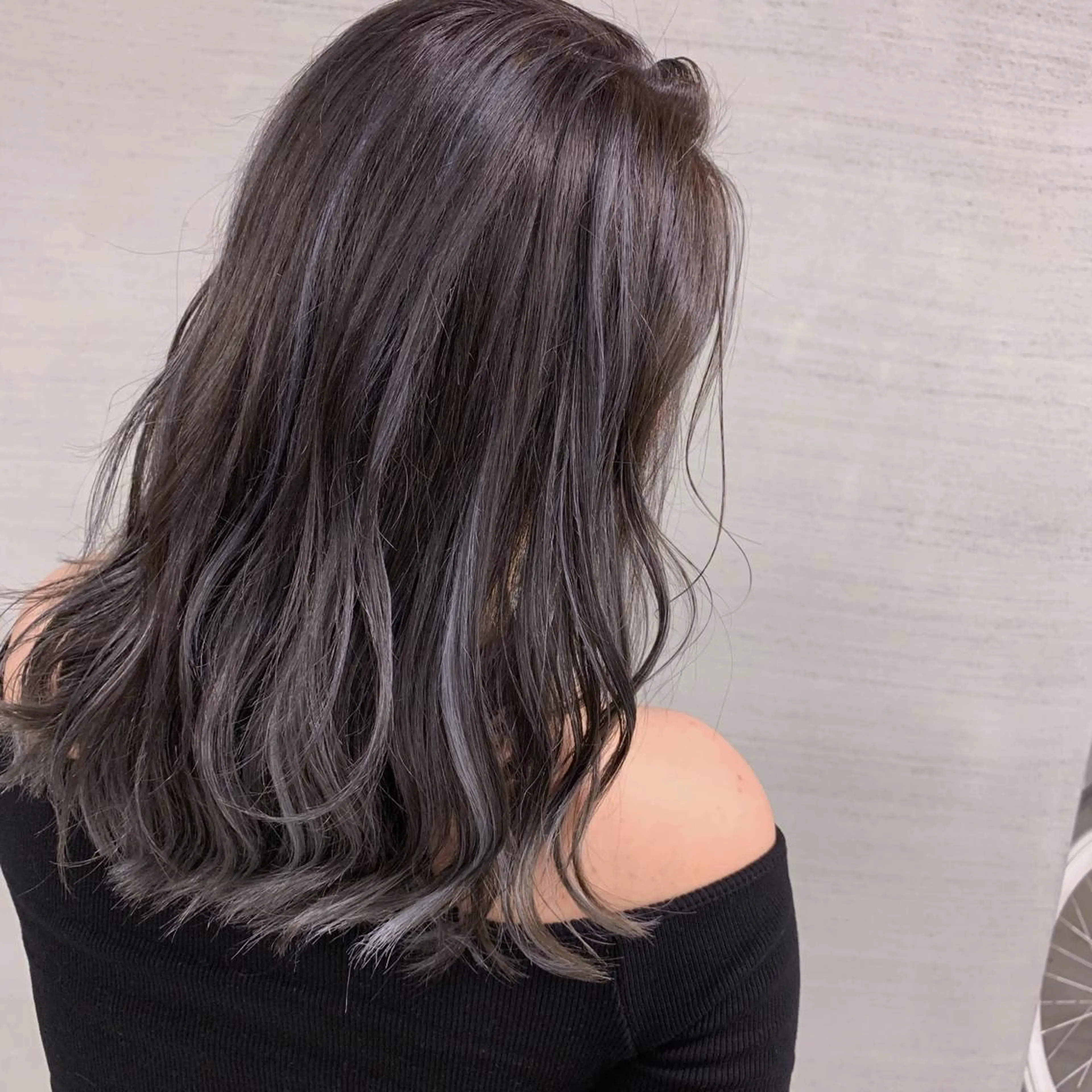 ミディアム カット ヘアカラー WEG 難波のヘアスタイル