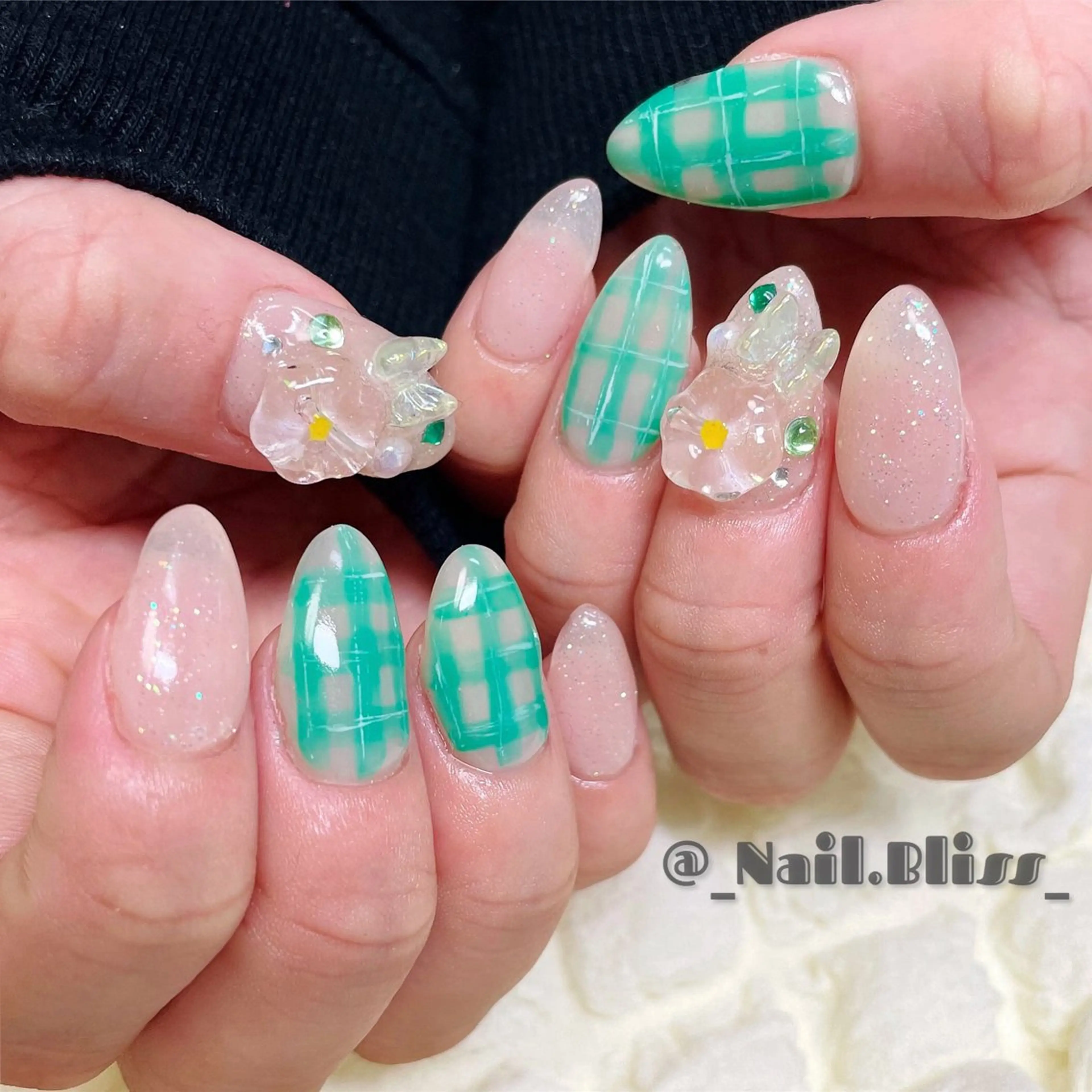 ネイル ハンドネイル NAIL BLISSのネイルデザイン