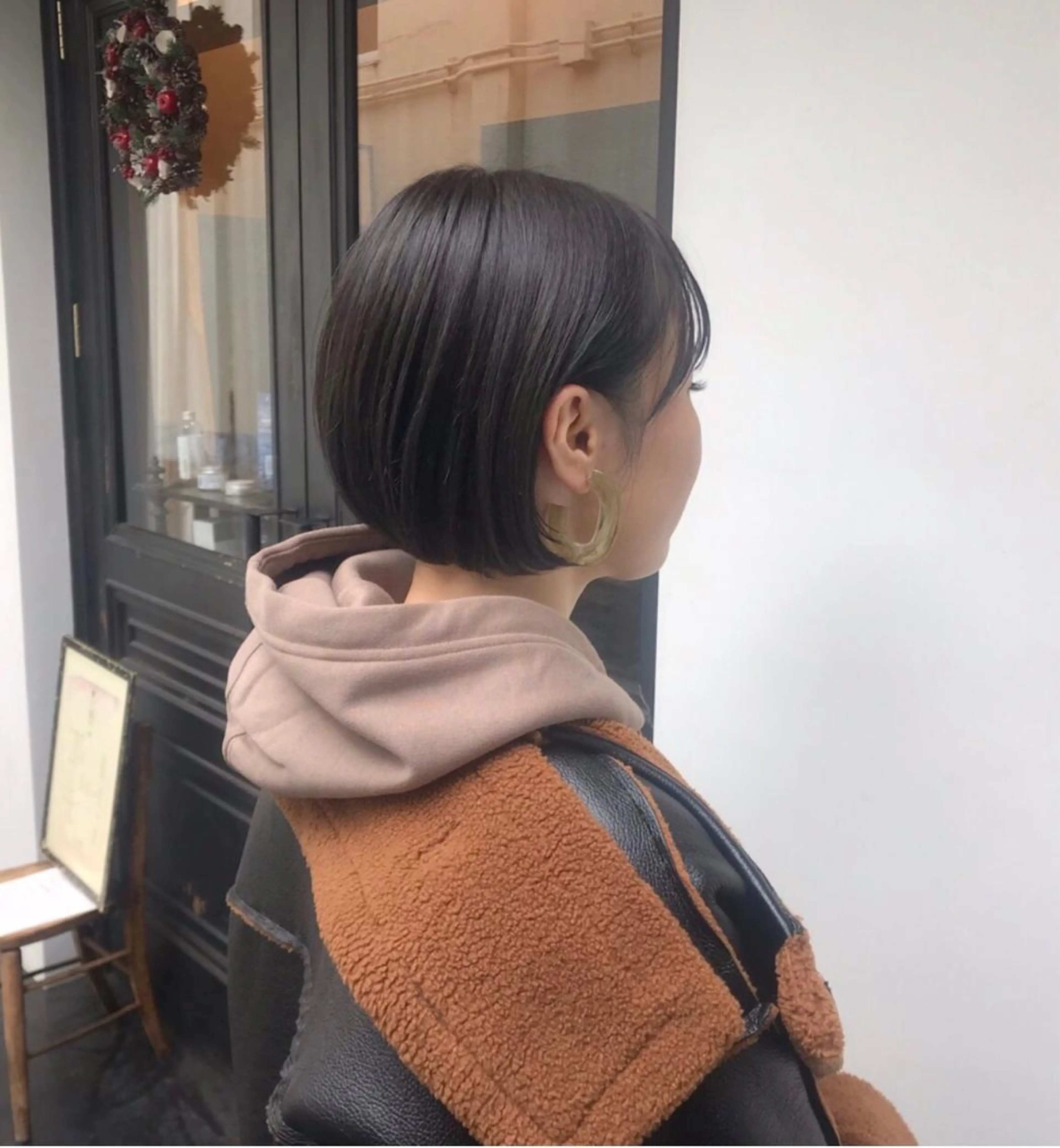 ショート tonari 梅田、中崎町のヘアスタイル