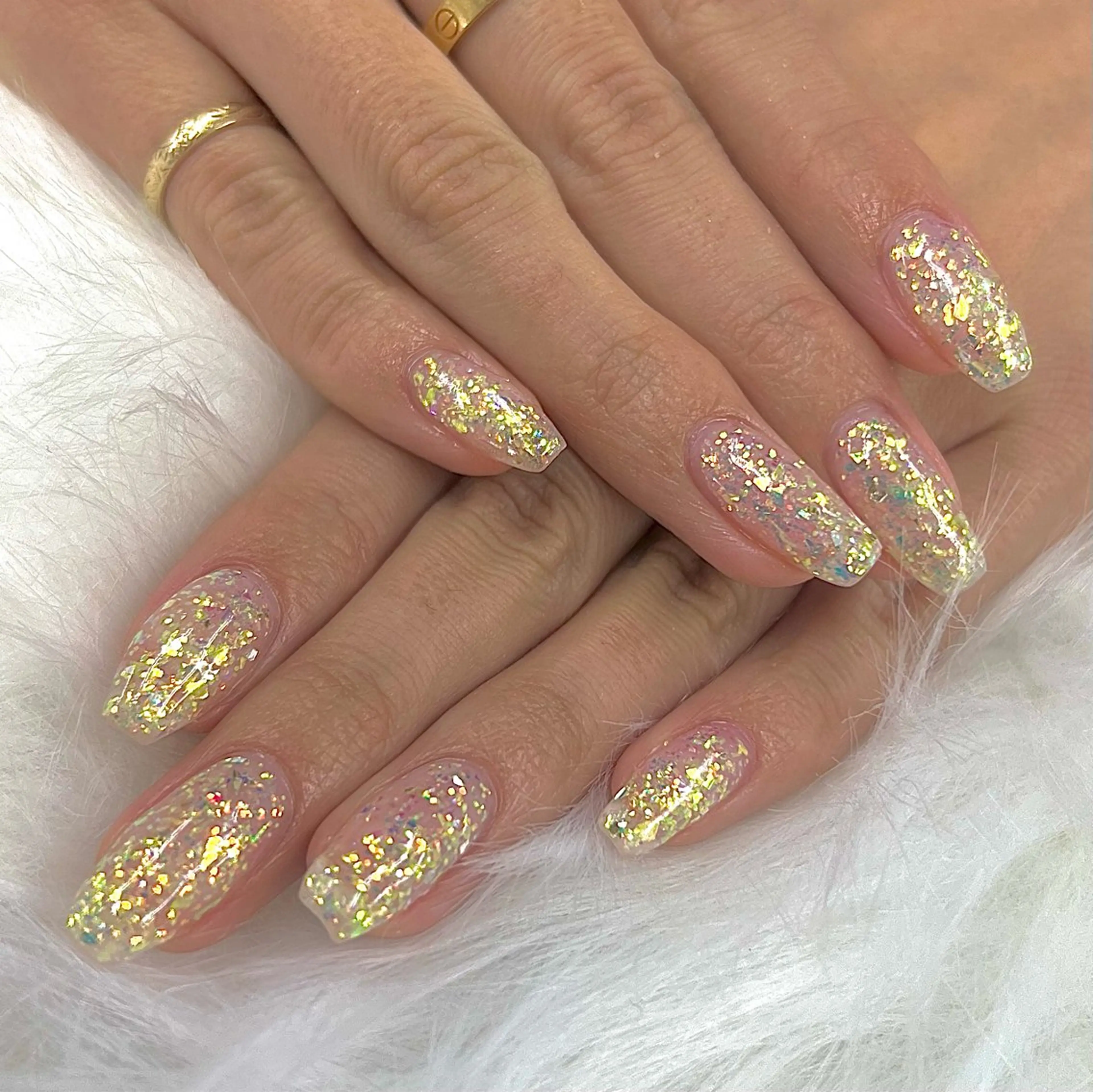 ネイル ホログラムネイル キラキラネイル 🫧💜 Yoshizawaのネイルデザイン