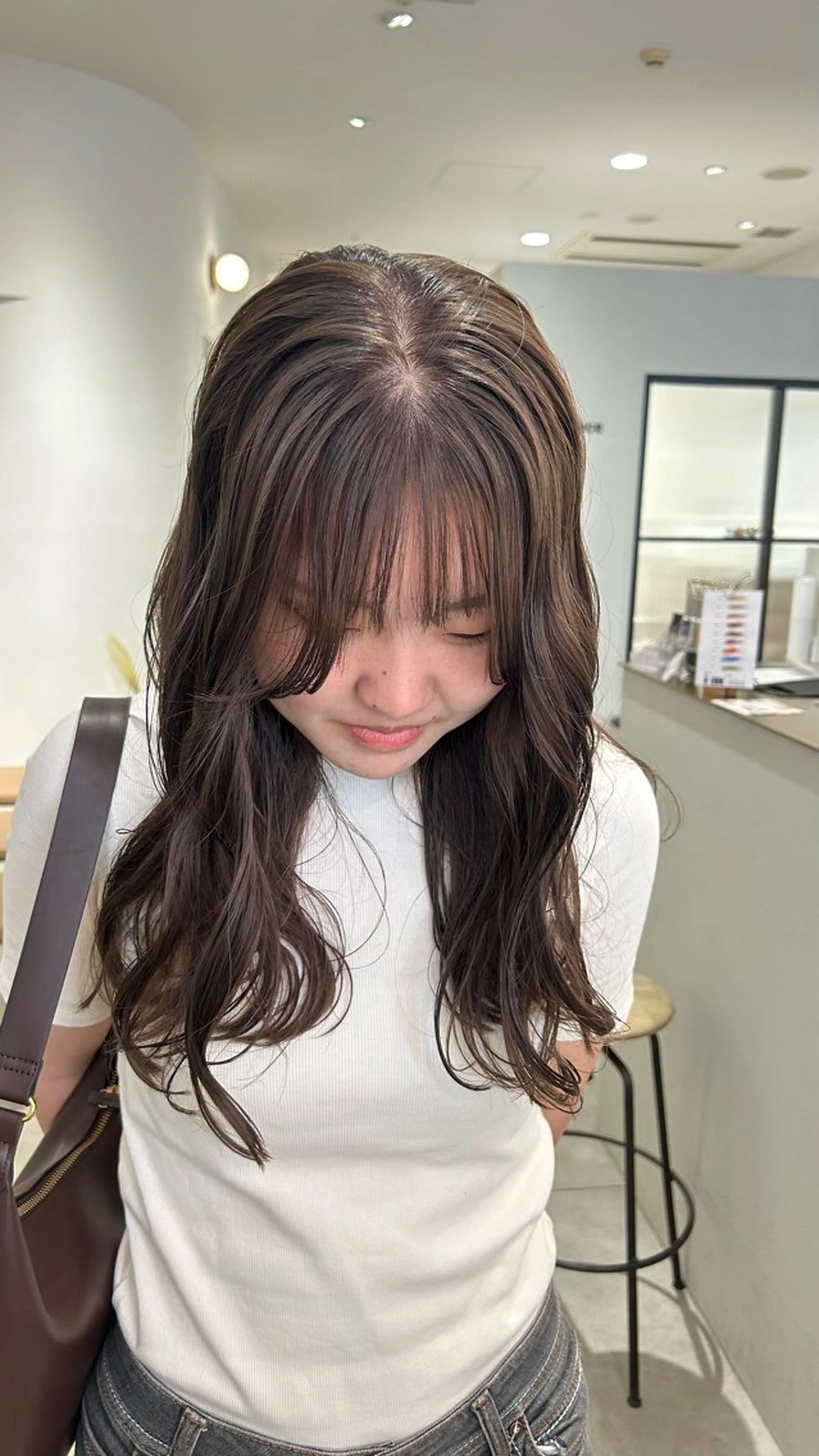 セミロング カラー ブリーチ ヘアカラー オリーブベージュ/ ブリーチなし透明感のヘアスタイル