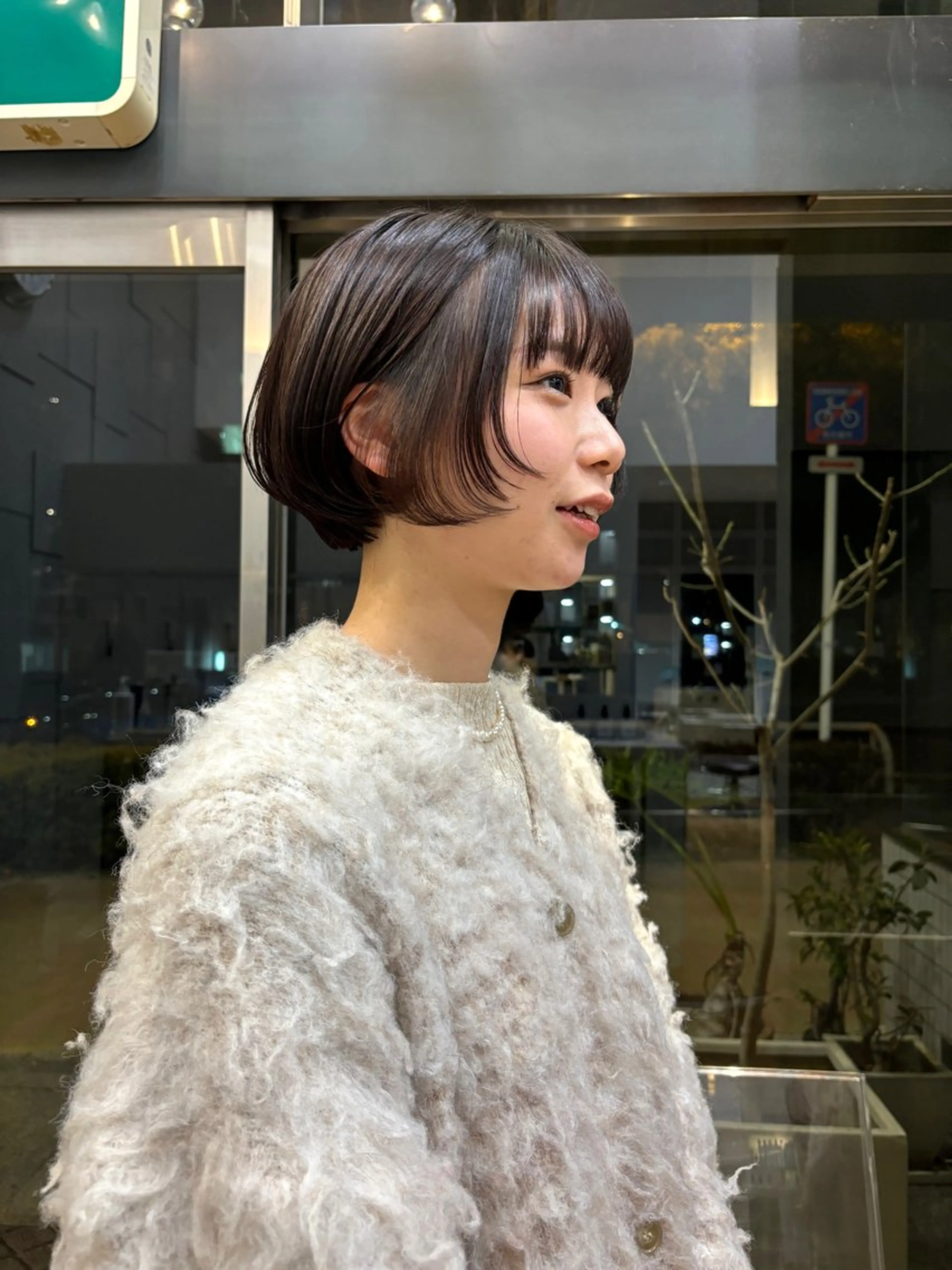 ショート 顔まわりレイヤー レイヤーカット miu /透明感カラーのヘアスタイル