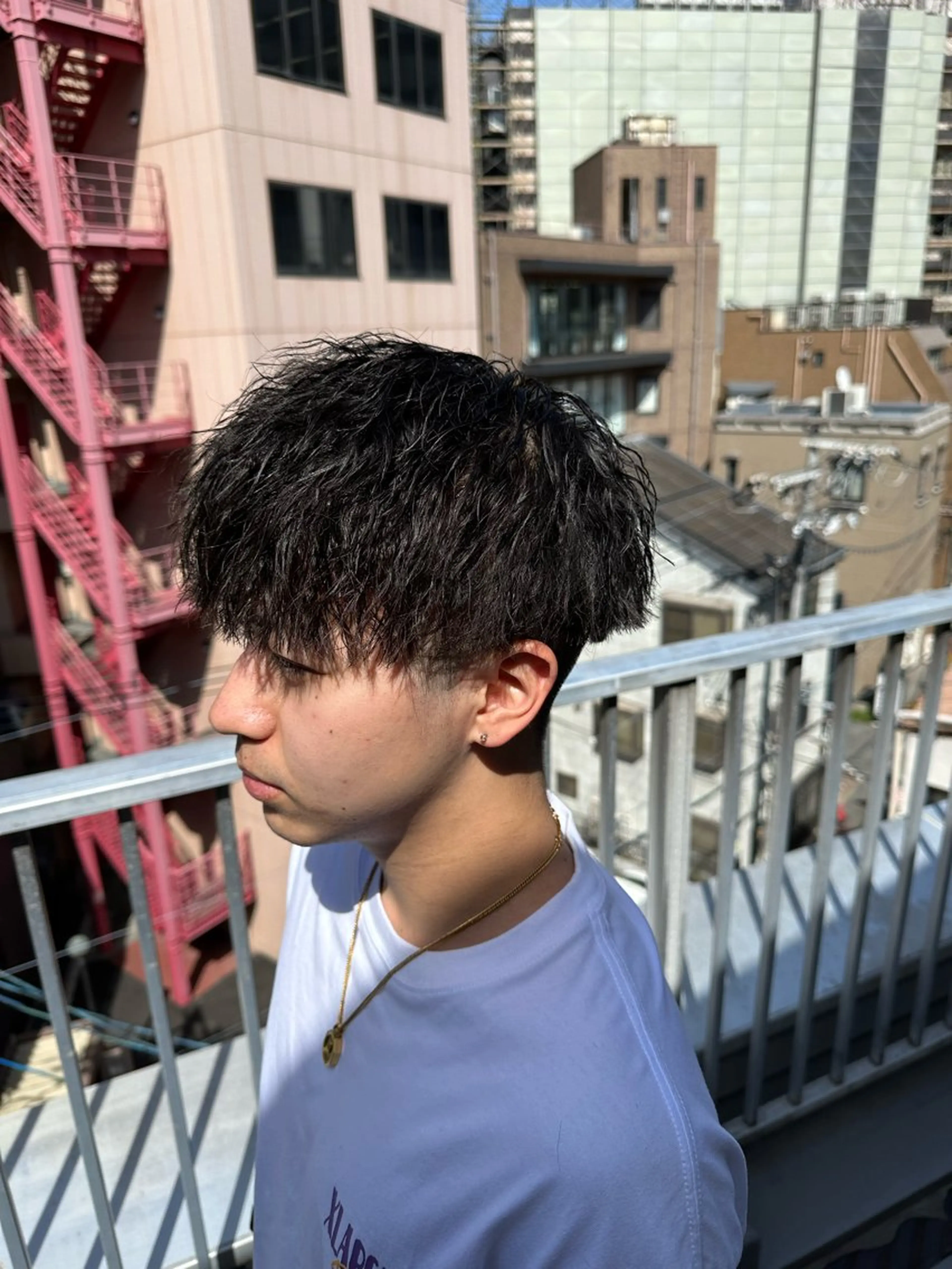 パーマ メンズ アップバング マッシュ メンズパーマ メンズツイストパーマ ツイストスパイラルパーマ 心斎橋本町メンズ 美容師ユースケのヘアスタイル