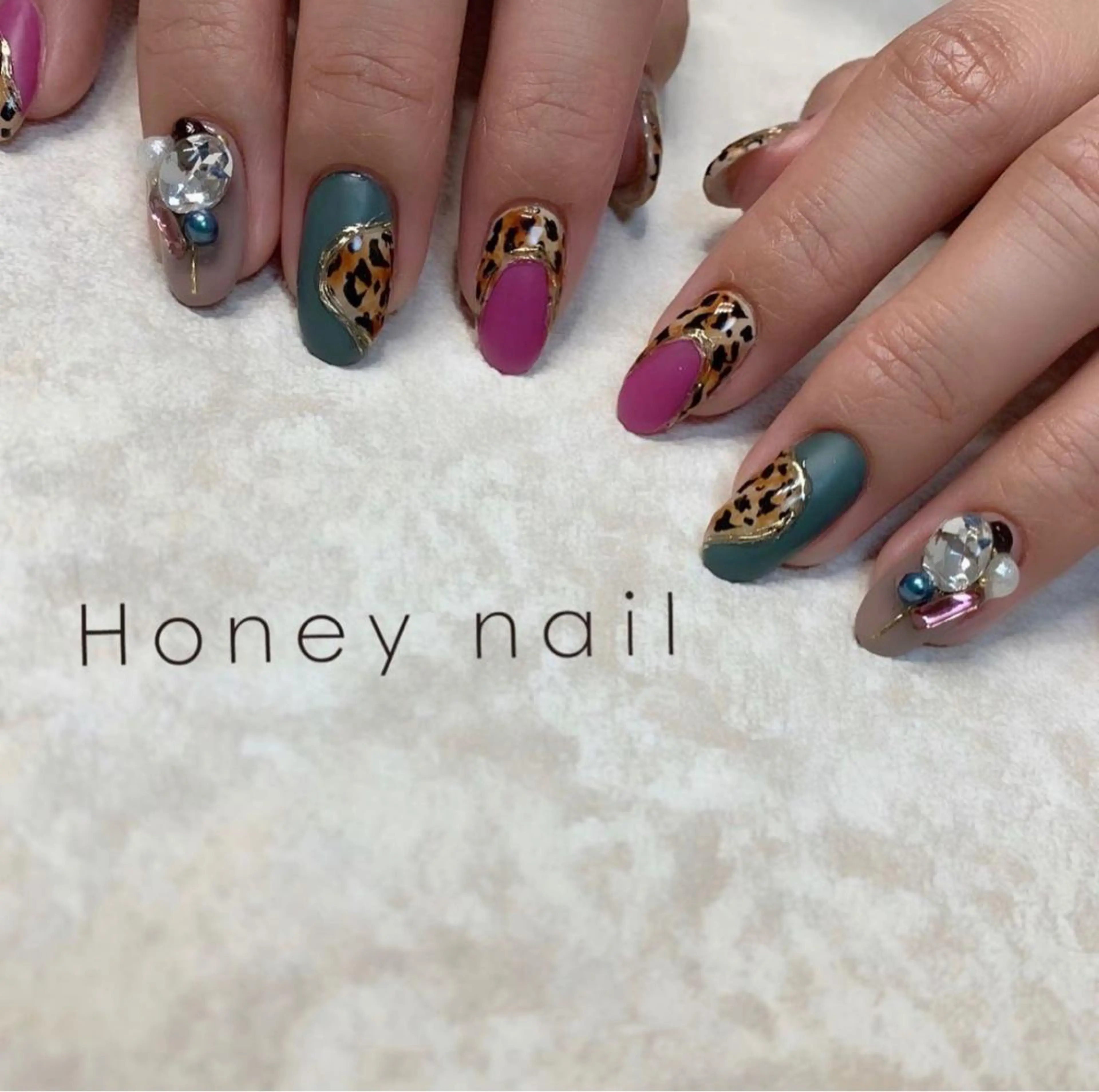 ネイル フィルイン専門 Honey nailのネイルデザイン