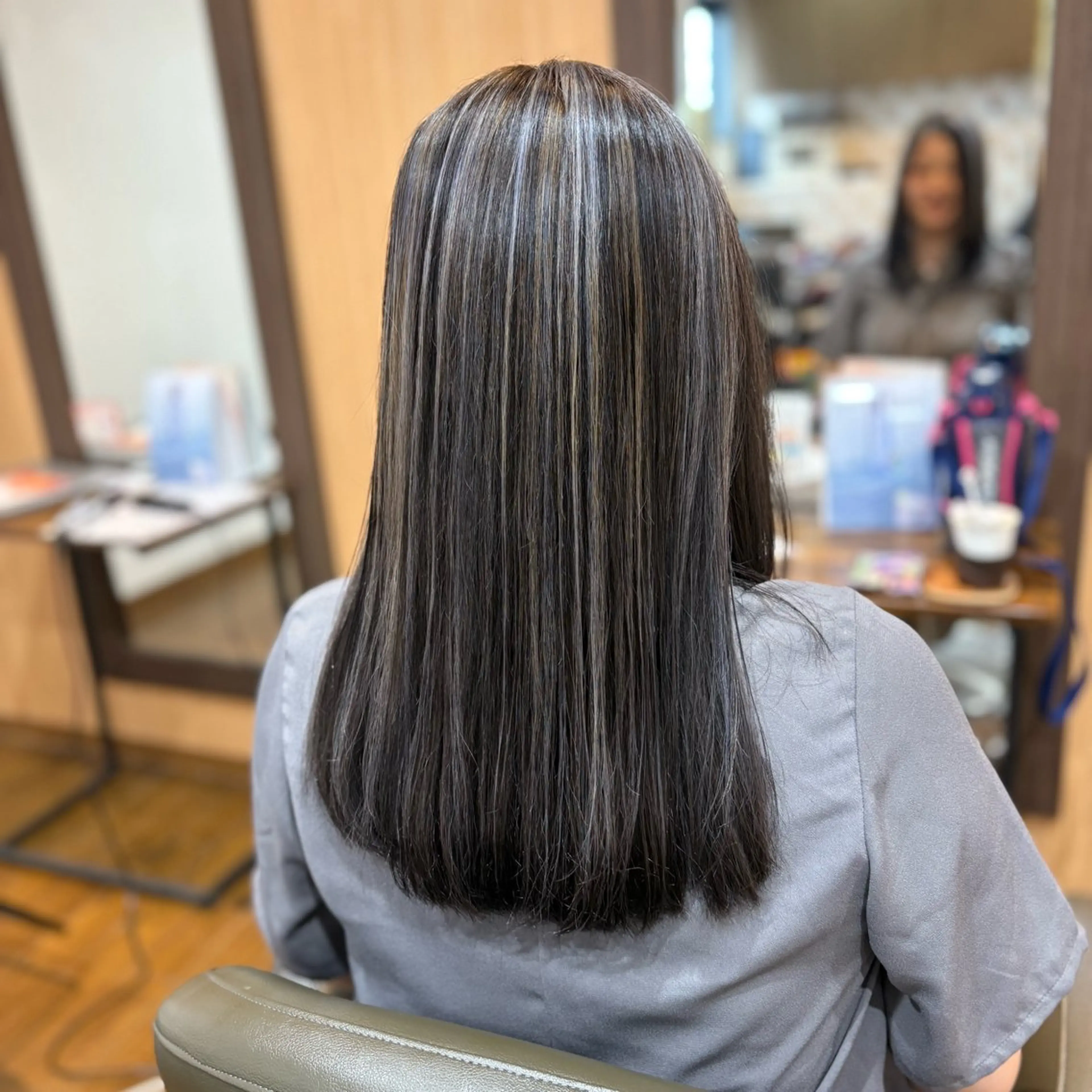 ロング MOLLASALON 浅香山店所属・髪質改善カラー 縮毛矯正🤍辻桃加のヘアスタイル