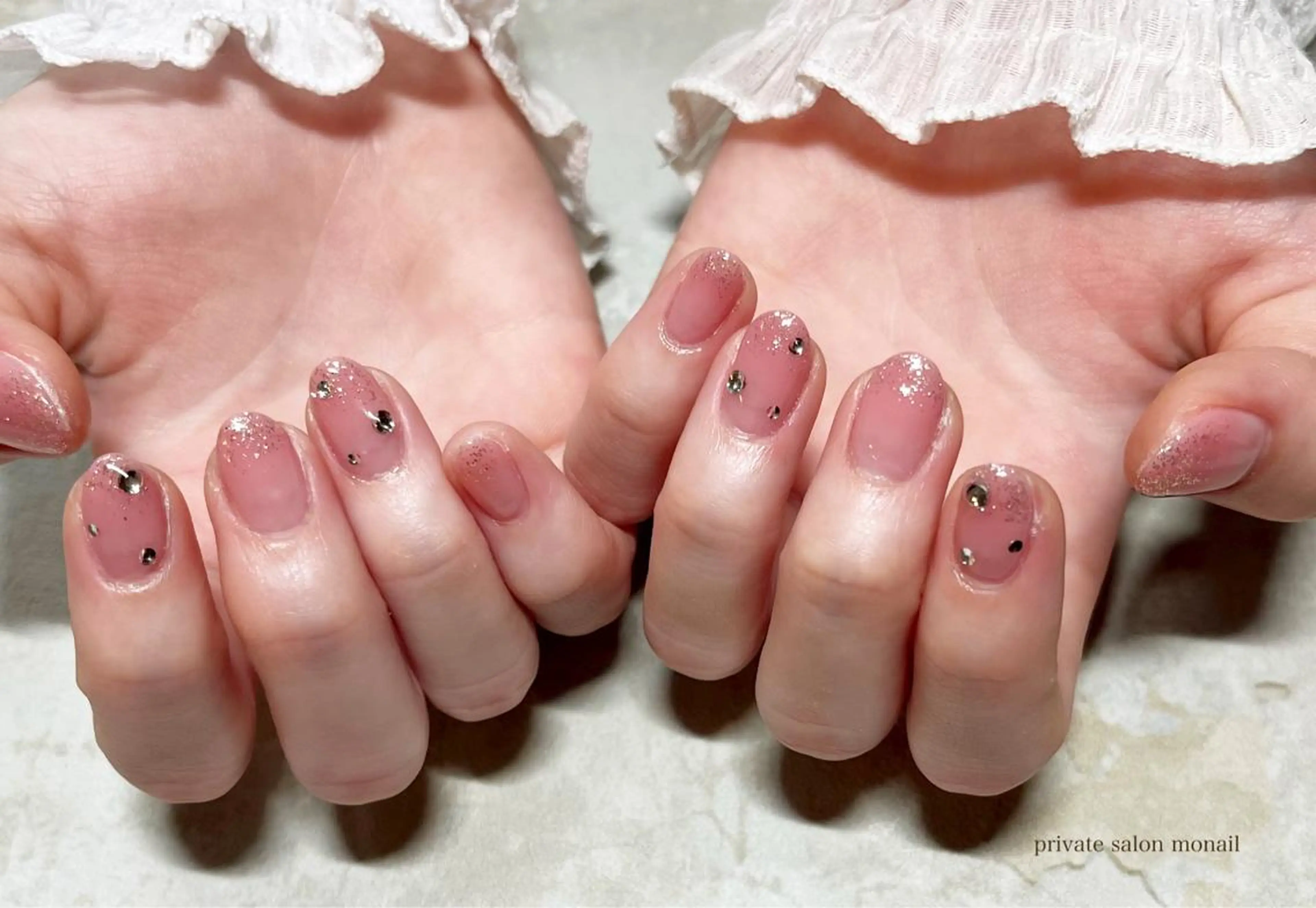 ネイル ストーンネイル ハンドネイル private nail monail所属・nail salon monailのネイルデザイン