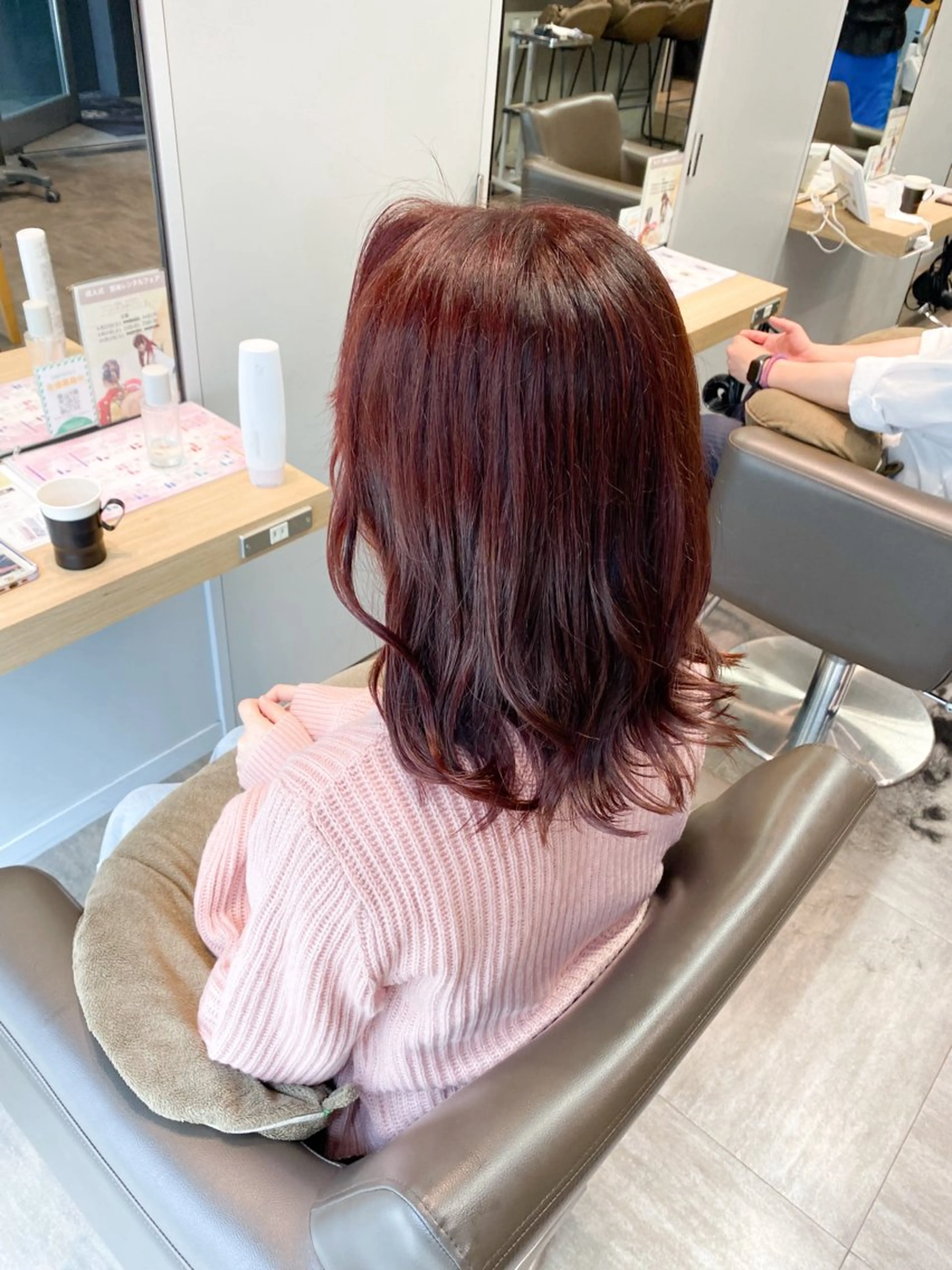 ミディアム カラー ピンクカラー カット ヘアカラー トリートメント 艶暖色カラー🍒 縮毛矯正ほののヘアスタイル