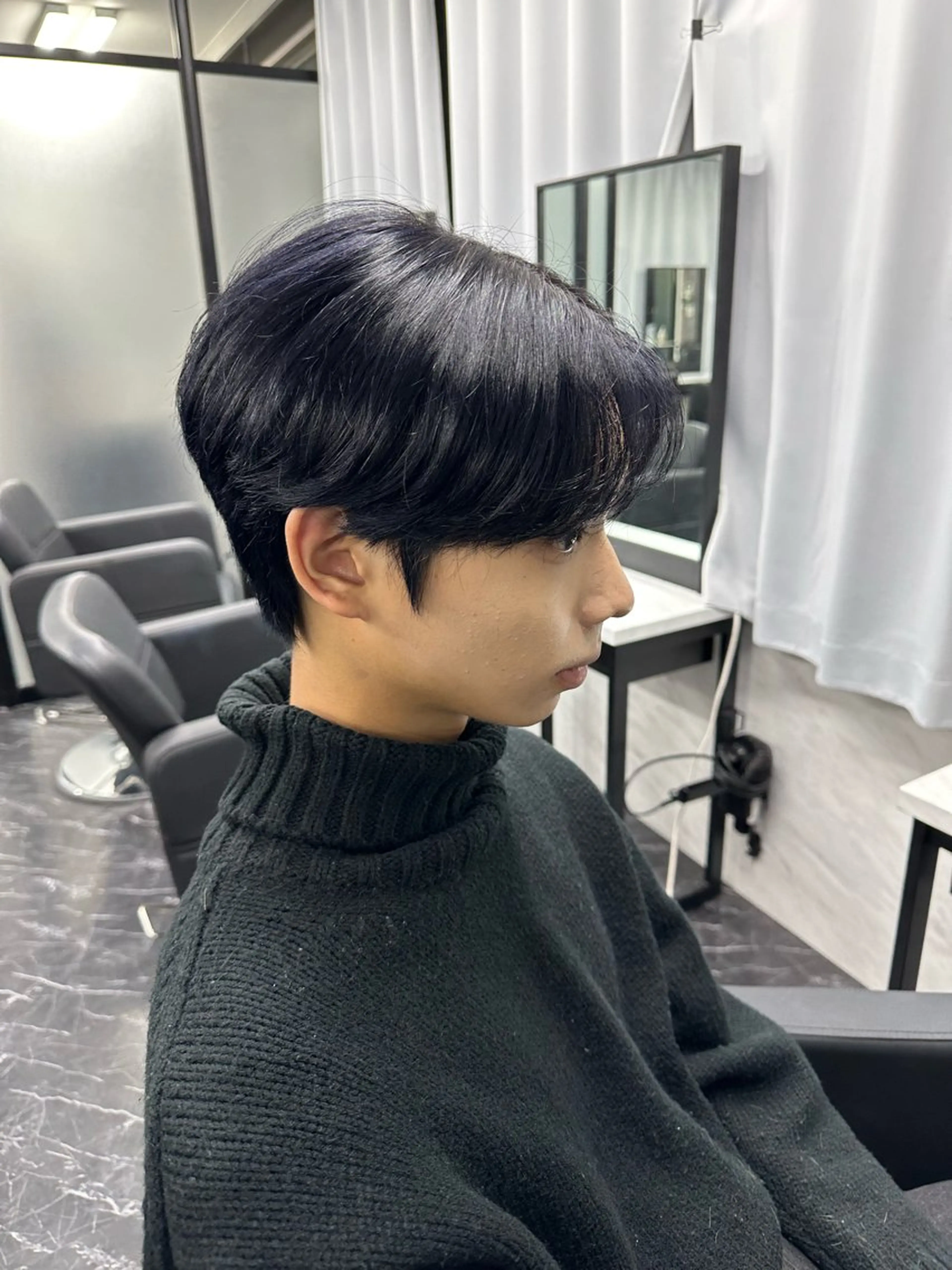 ショート カラー メンズ メンズハイトーン ハイトーンカラー ヘアカラー トリートメント ミルボンAujua認定サロン Ria  OSAKA 梅田所属・メンズ特化 Ryuのヘアスタイル