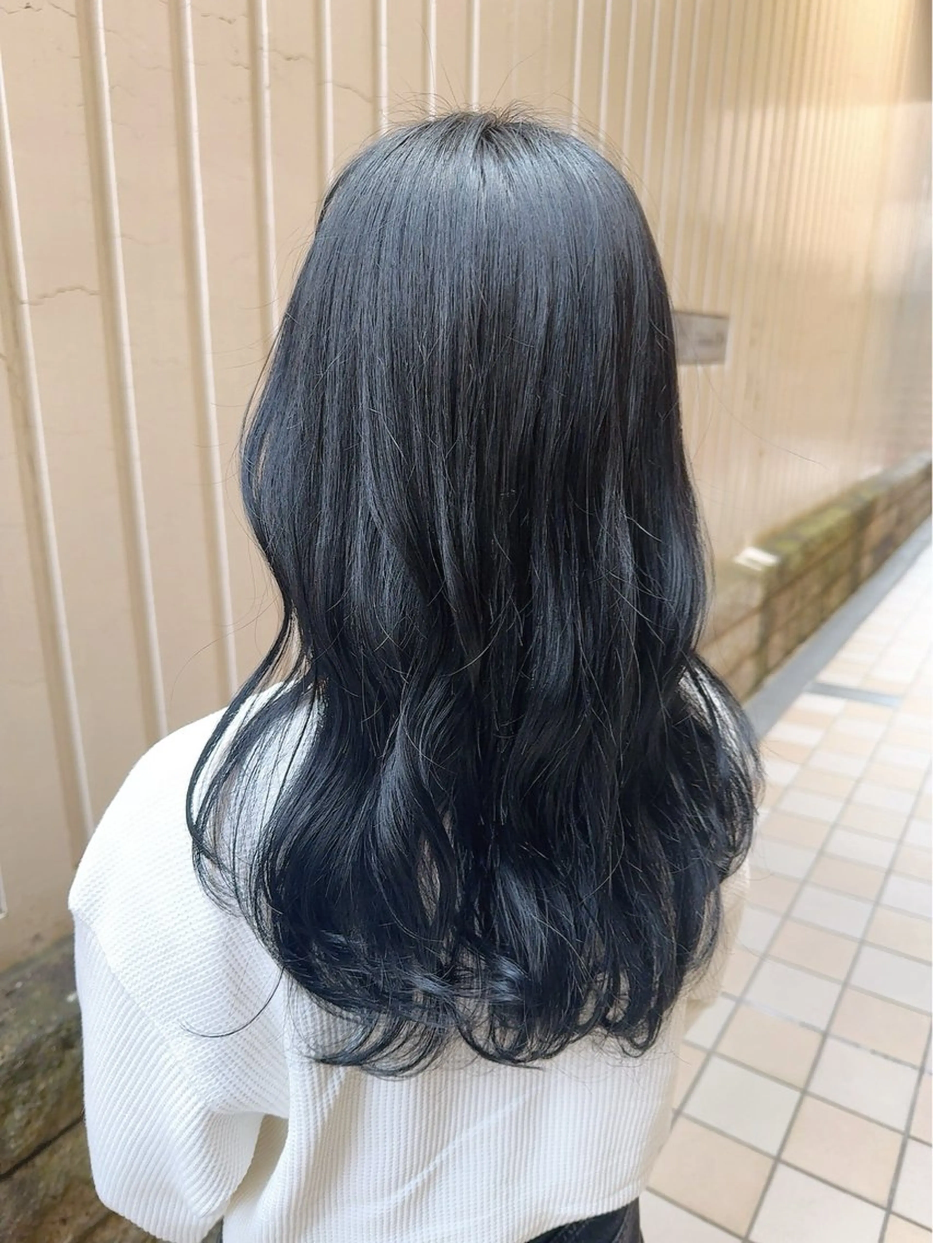 ロング カラー ブリーチ ブルーカラー ブルージュ ハイライトカラー ハイライト 髪質改善＆韓国風 RINAのヘアスタイル