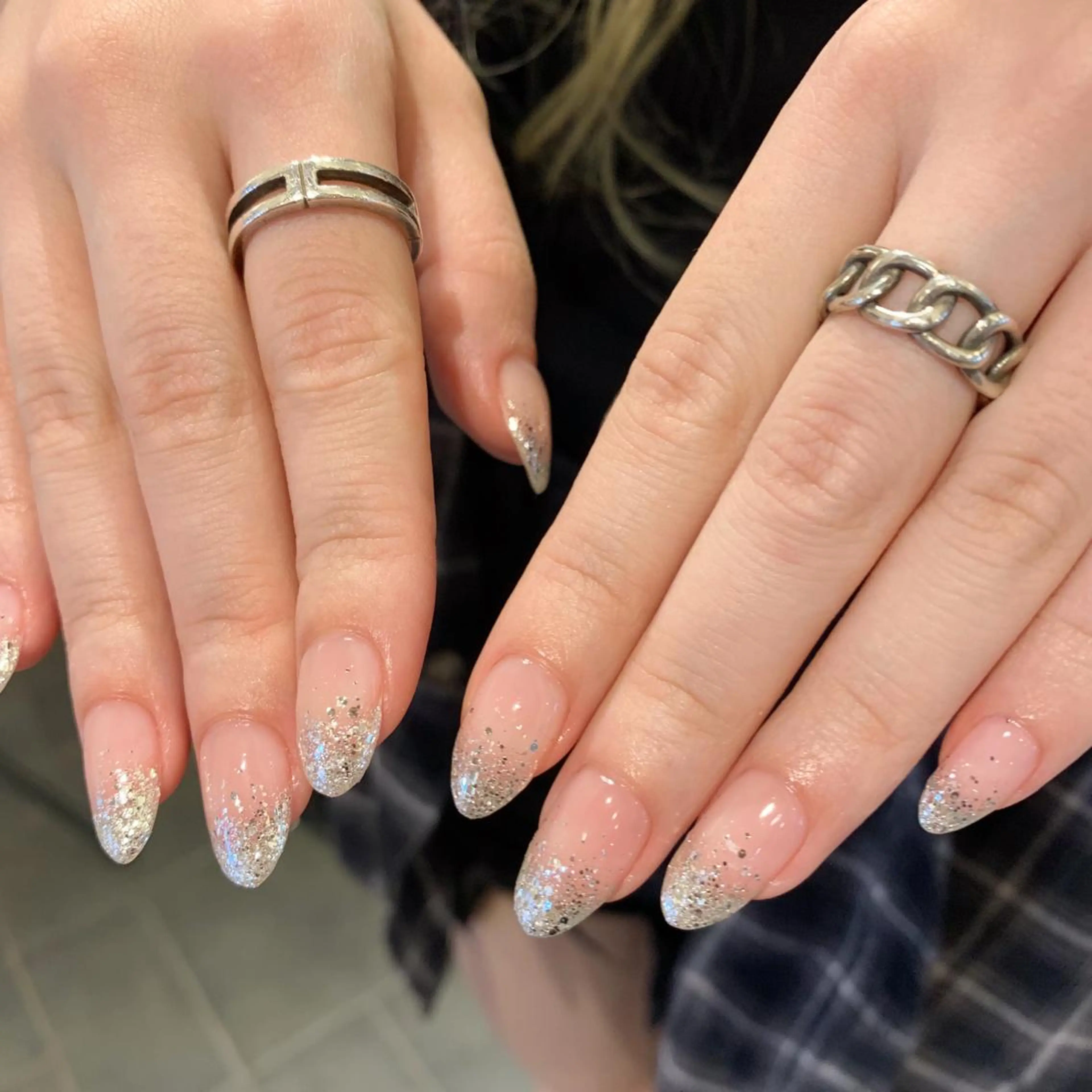 ネイル ジェルネイル グラデーション ラメ(グリッター) ラメグラデーション パラジェル 鈴木 里奈のネイルデザイン