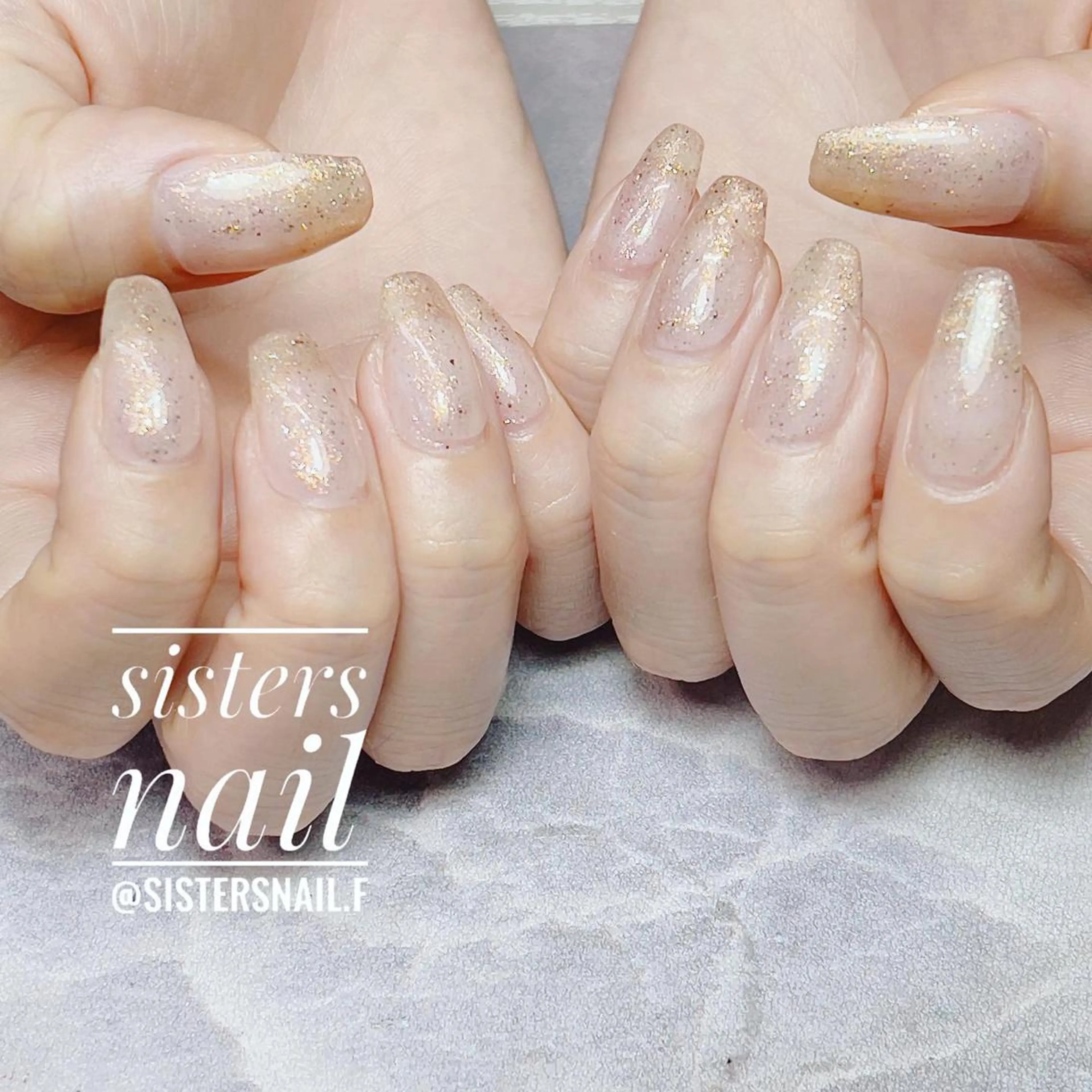 ネイル アートネイル ホログラムネイル キラキラネイル ピンク ピンクベージュ sisters nail.fのネイルデザイン