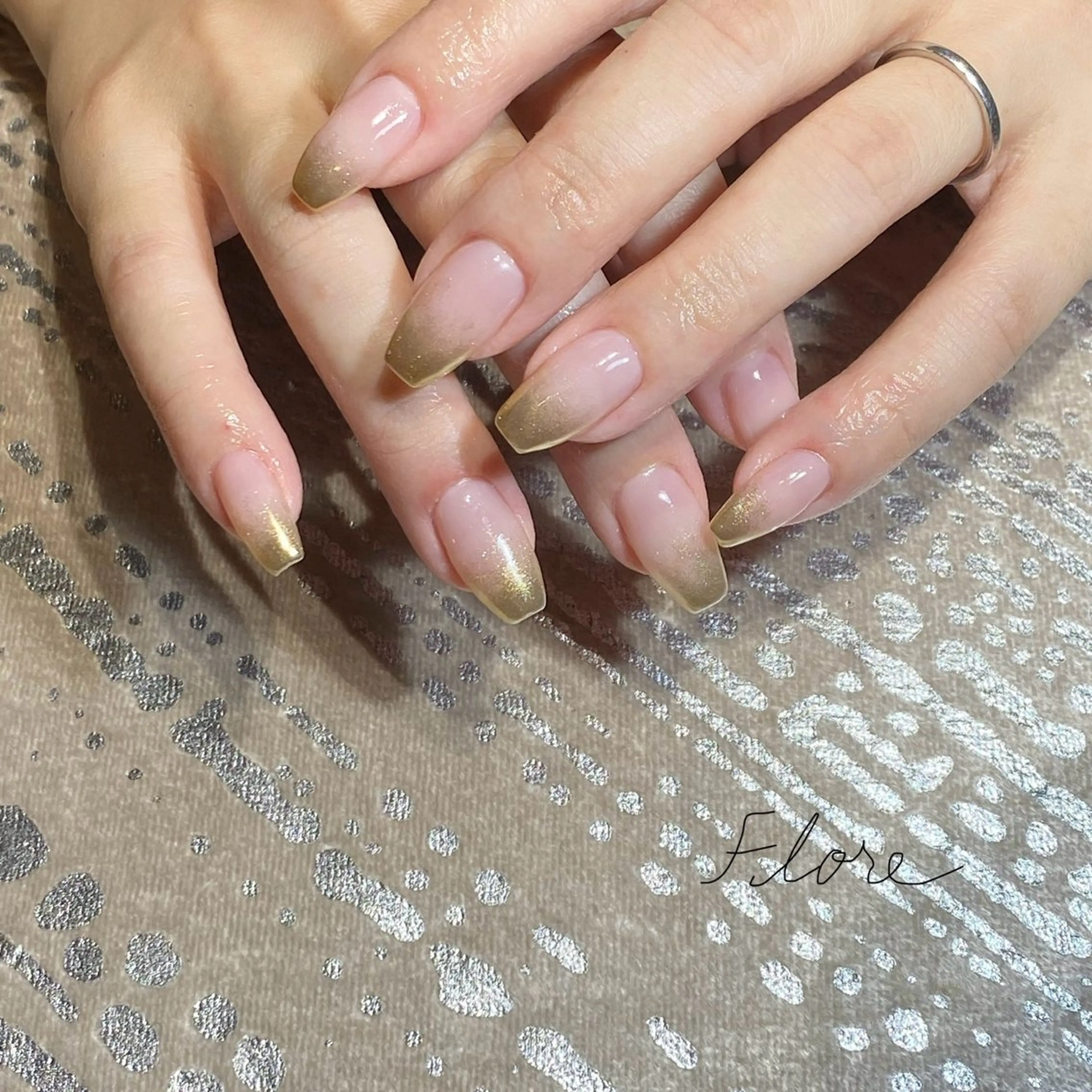 ネイル Flore (フロール)の眉毛・アイブロウイメージ