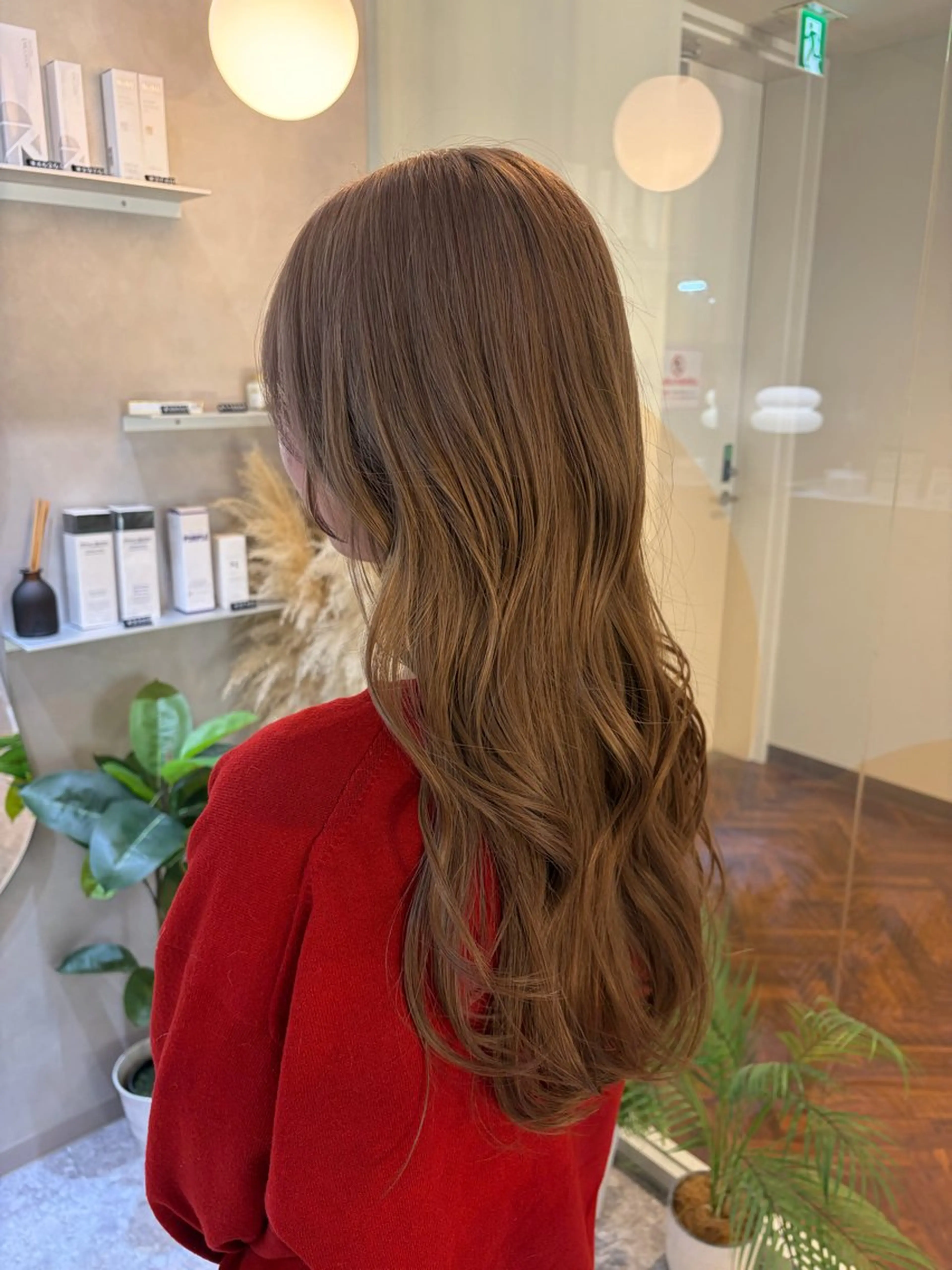 セミロング カラー ベージュカラー ブリーチ 透明感カラー ダブルカラー ミルクティーベージュ カット ヘアカラー トリートメント Ayano‪‪🎀似 合わせ×透明感🎀のヘアスタイル