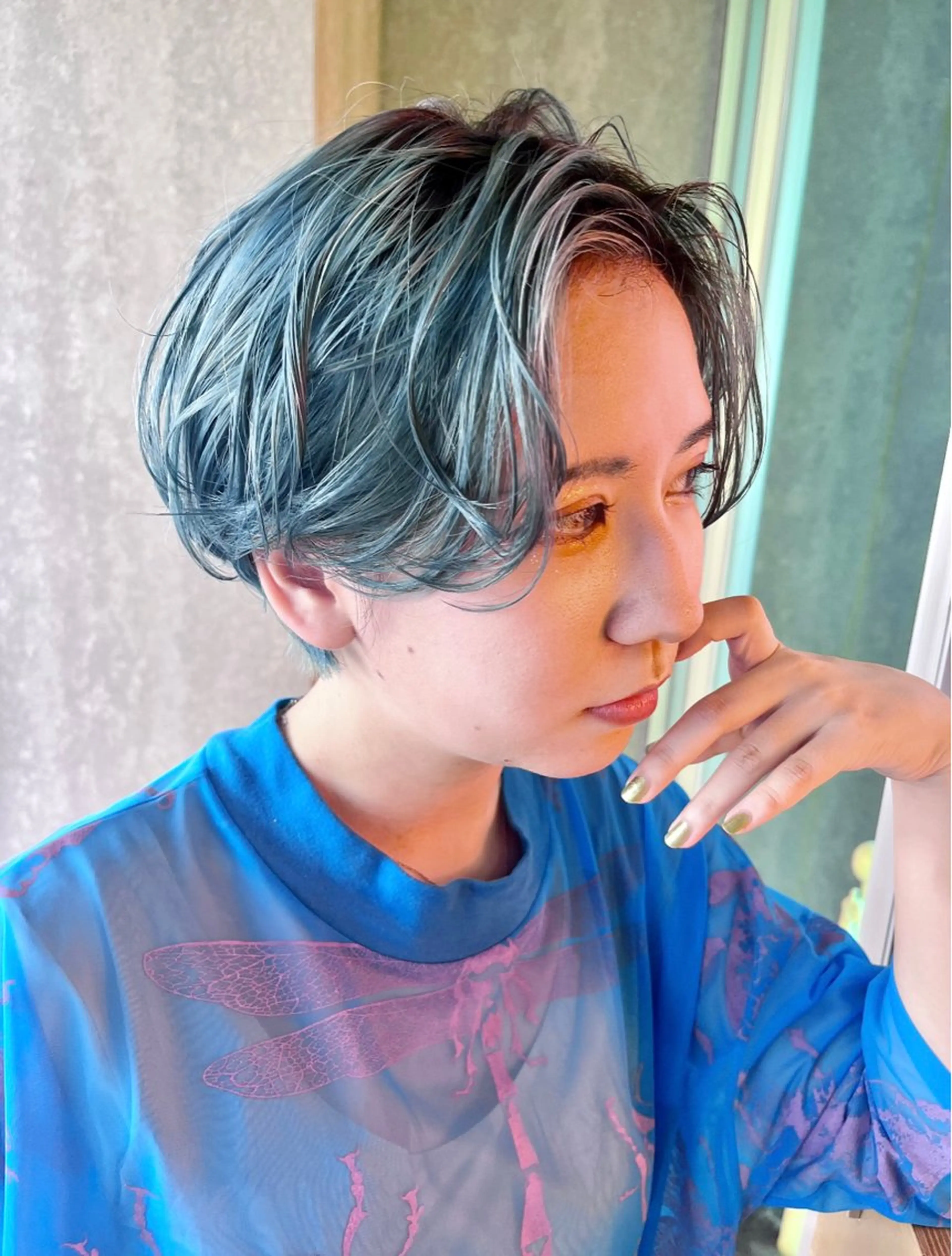 ショート カラー ヘアカラー direction所属・派手髪デザインカラー ヒロカのヘアスタイル