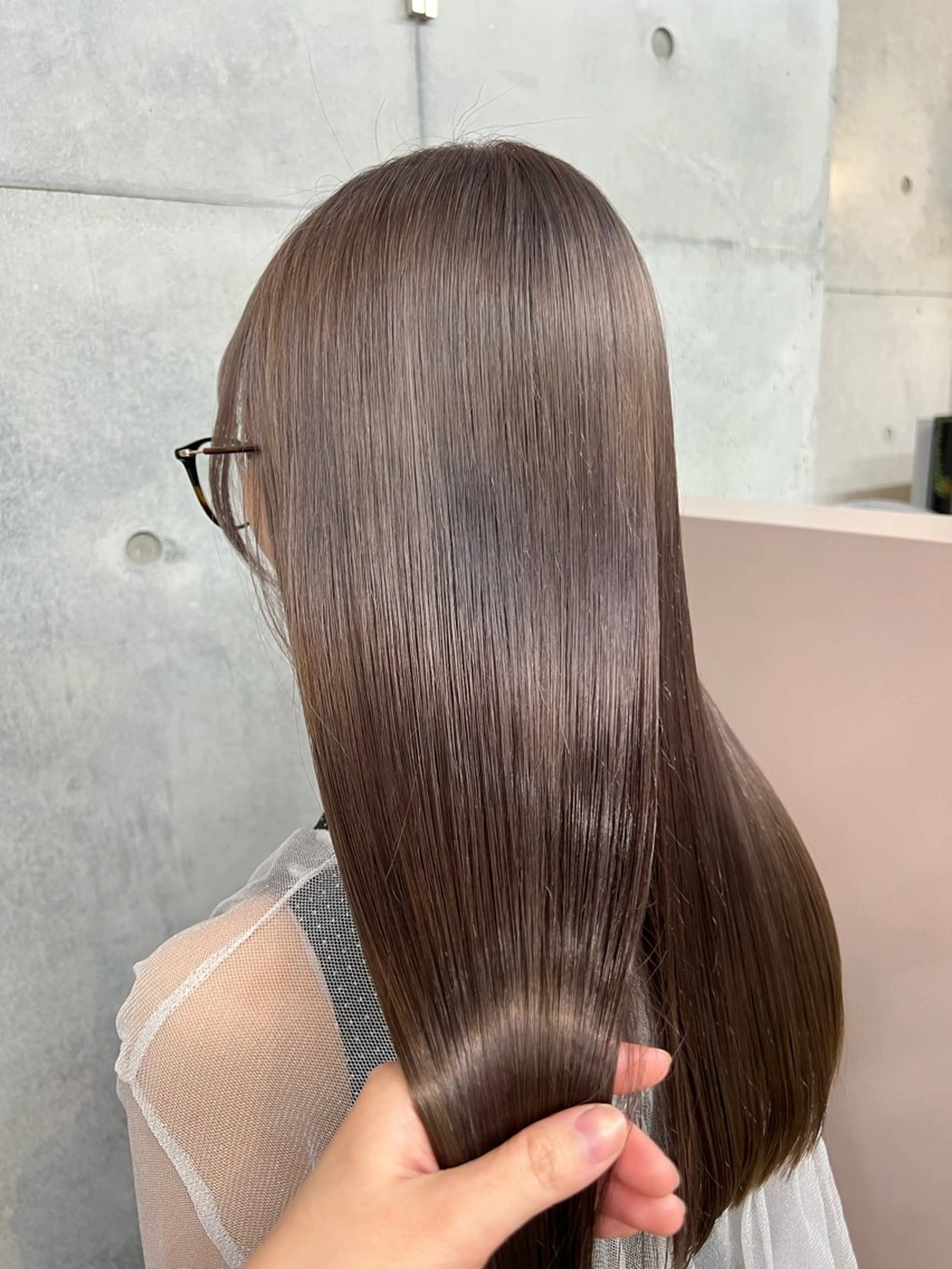 ロング カット ヘアカラー カコ/レイヤーカット ヘアアレンジのヘアスタイル