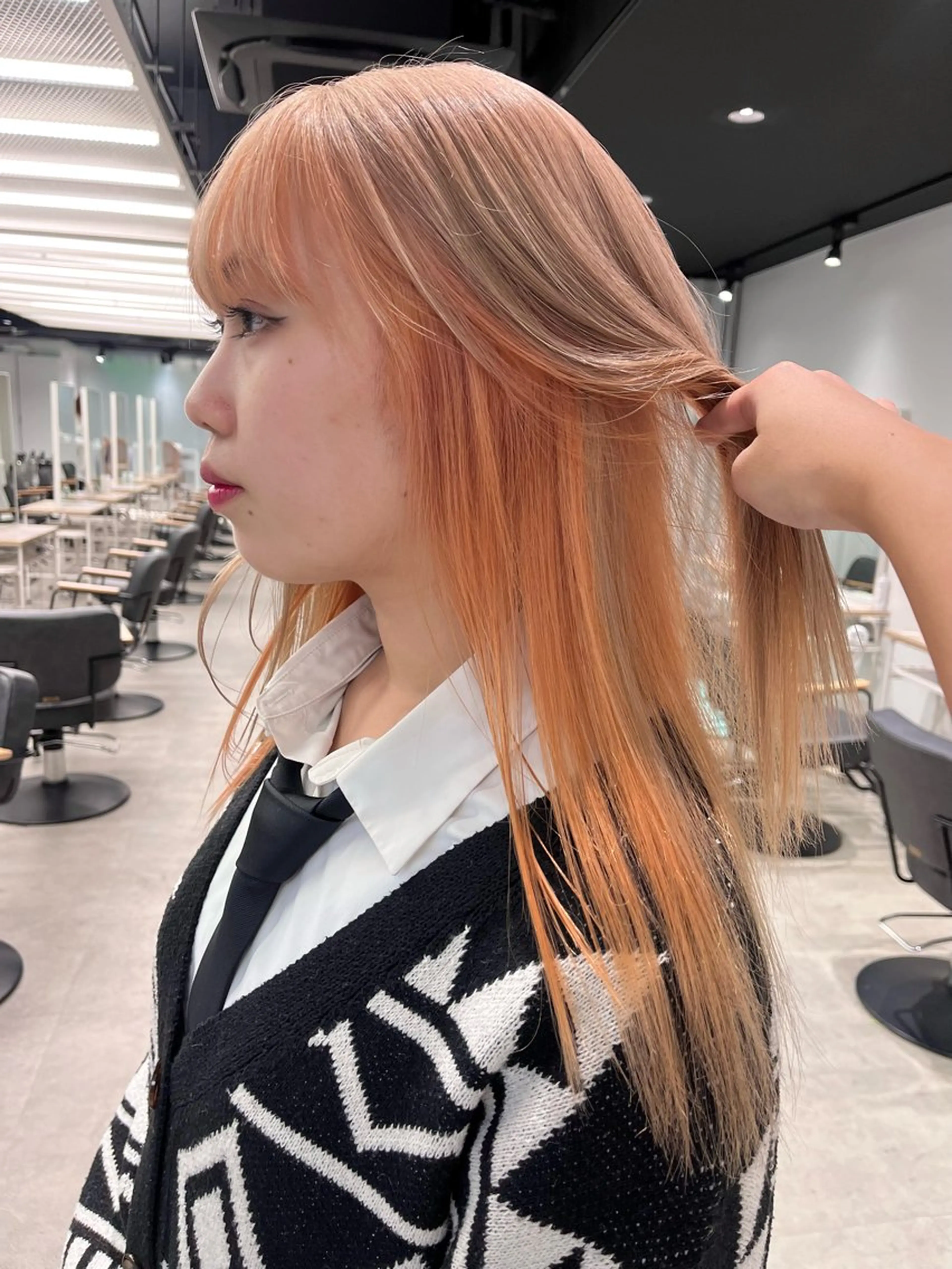 セミロング カラー mai🤍縮毛酸性ス トレート/アイリストのヘアスタイル