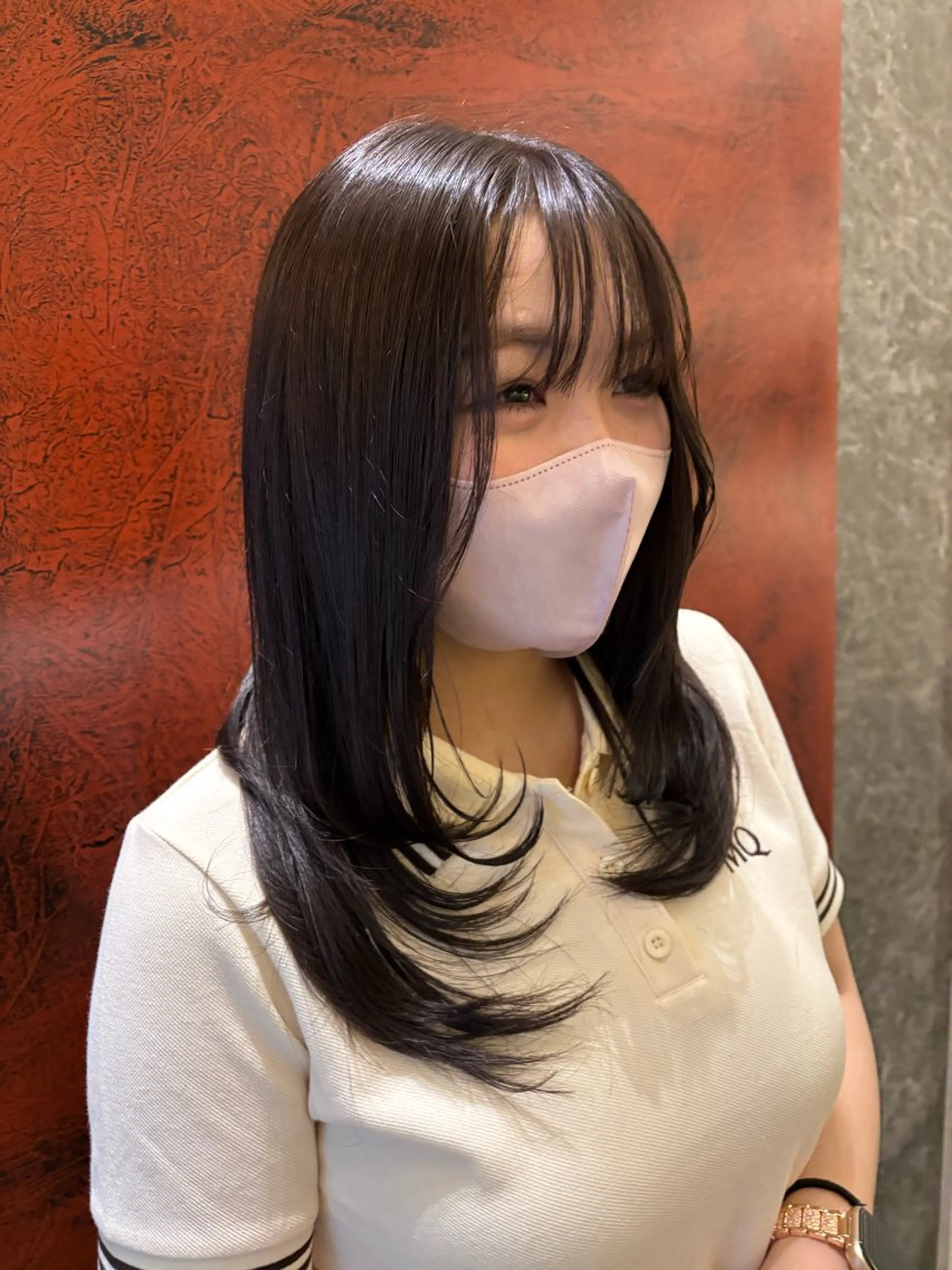 ミディアム レイヤーカット 岡本樹一 🍁のヘアスタイル