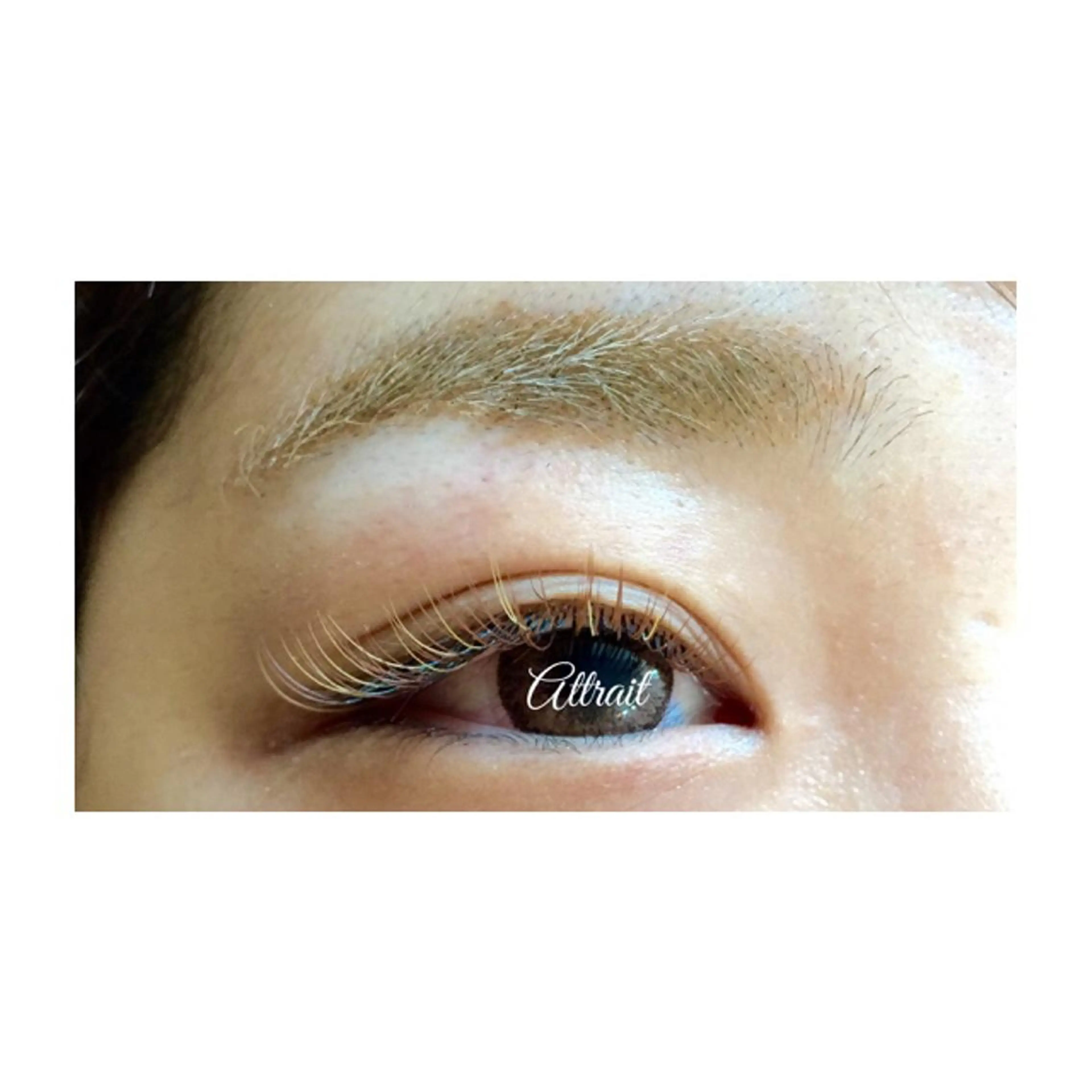 まつエク Attrait所属・momo sのネイルデザイン