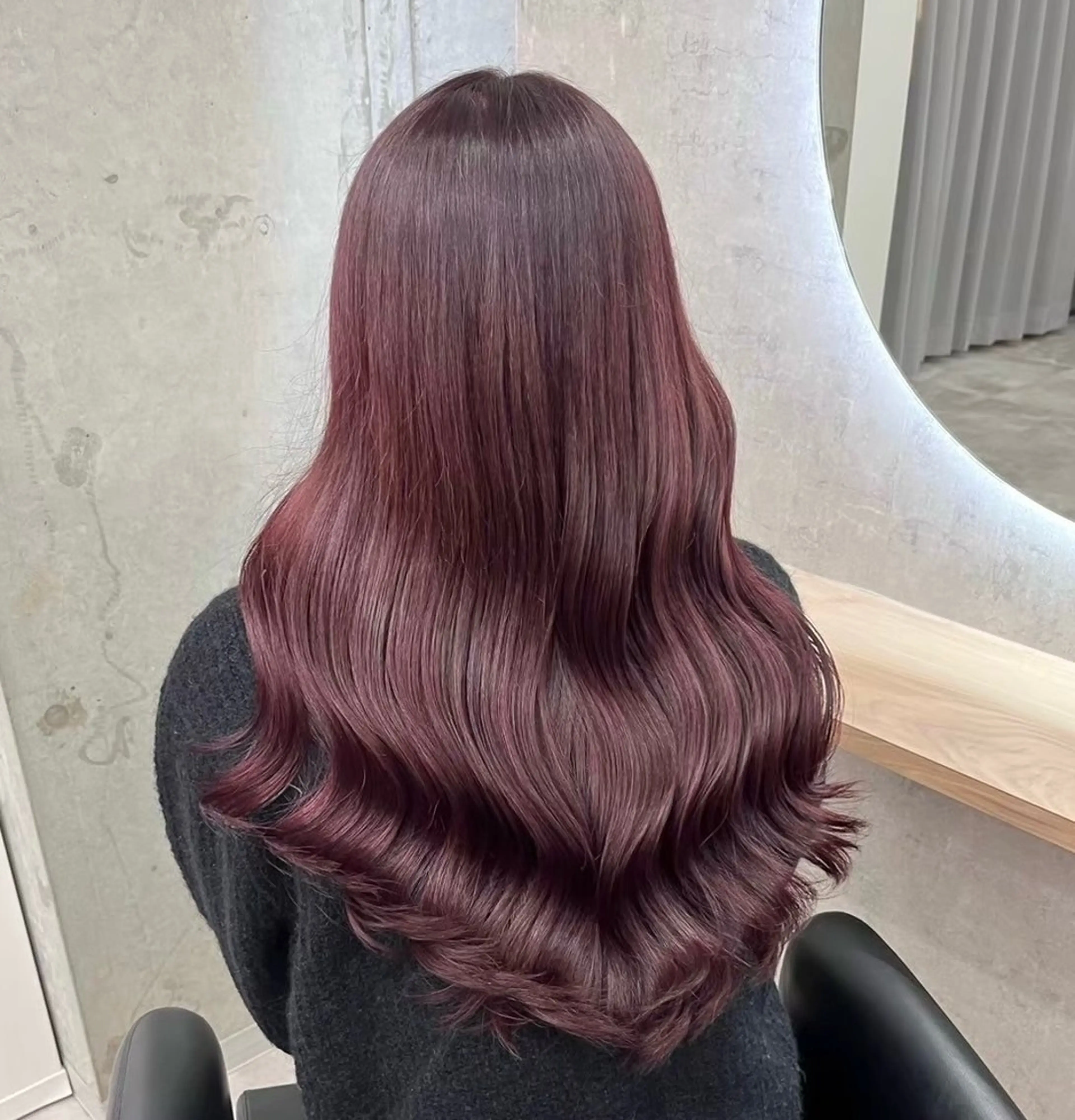 カラー よしもと ひなのヘアスタイル