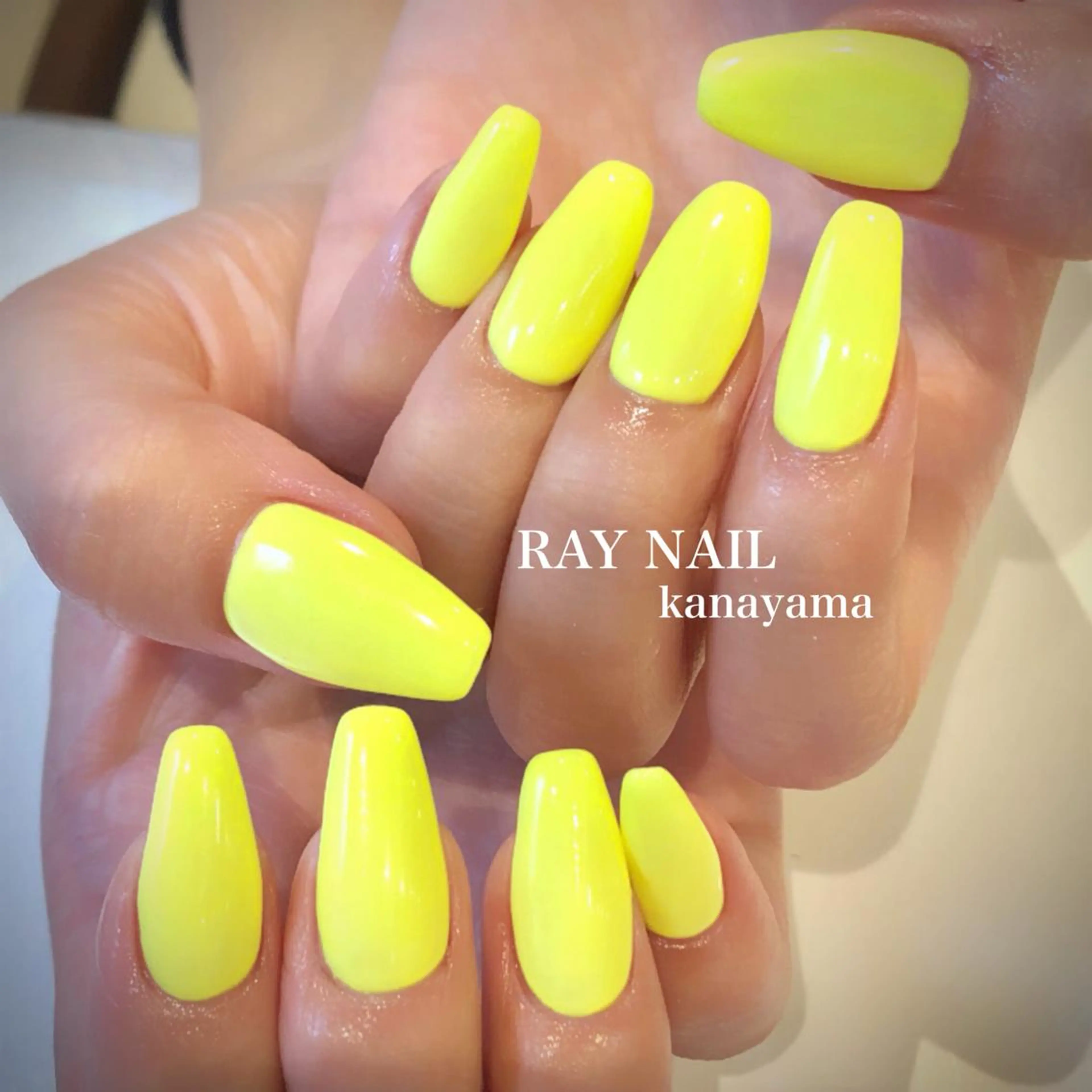 ネイル 黄色 Arowa 伊田のネイルデザイン