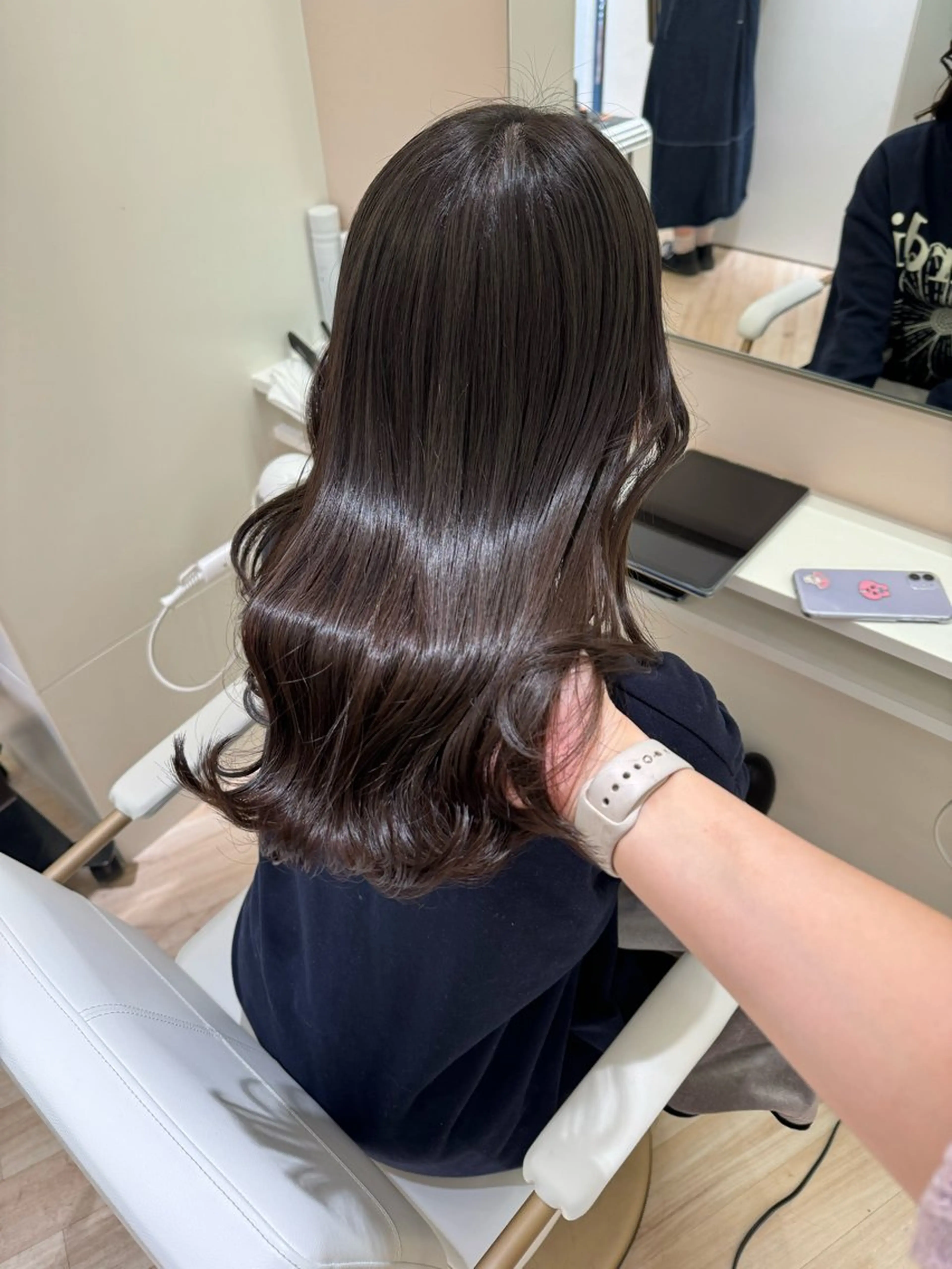 セミロング カラー ParveMix 岡本えりかのヘアスタイル