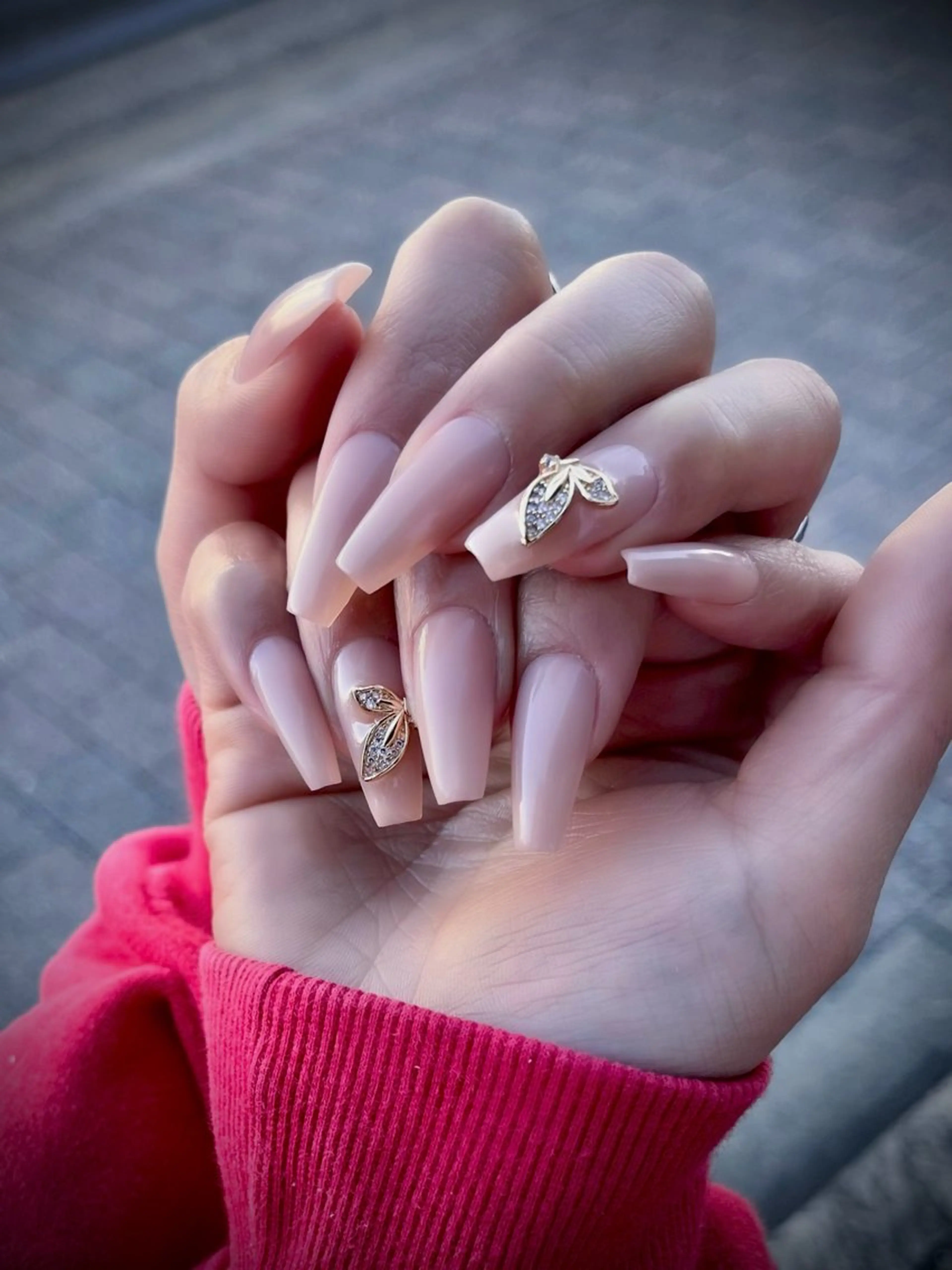 ネイル キラキラネイル マグネットネイル ワンカラーネイル スカルプネイル ワンホンネイル nine.🦋 YUKOのネイルデザイン