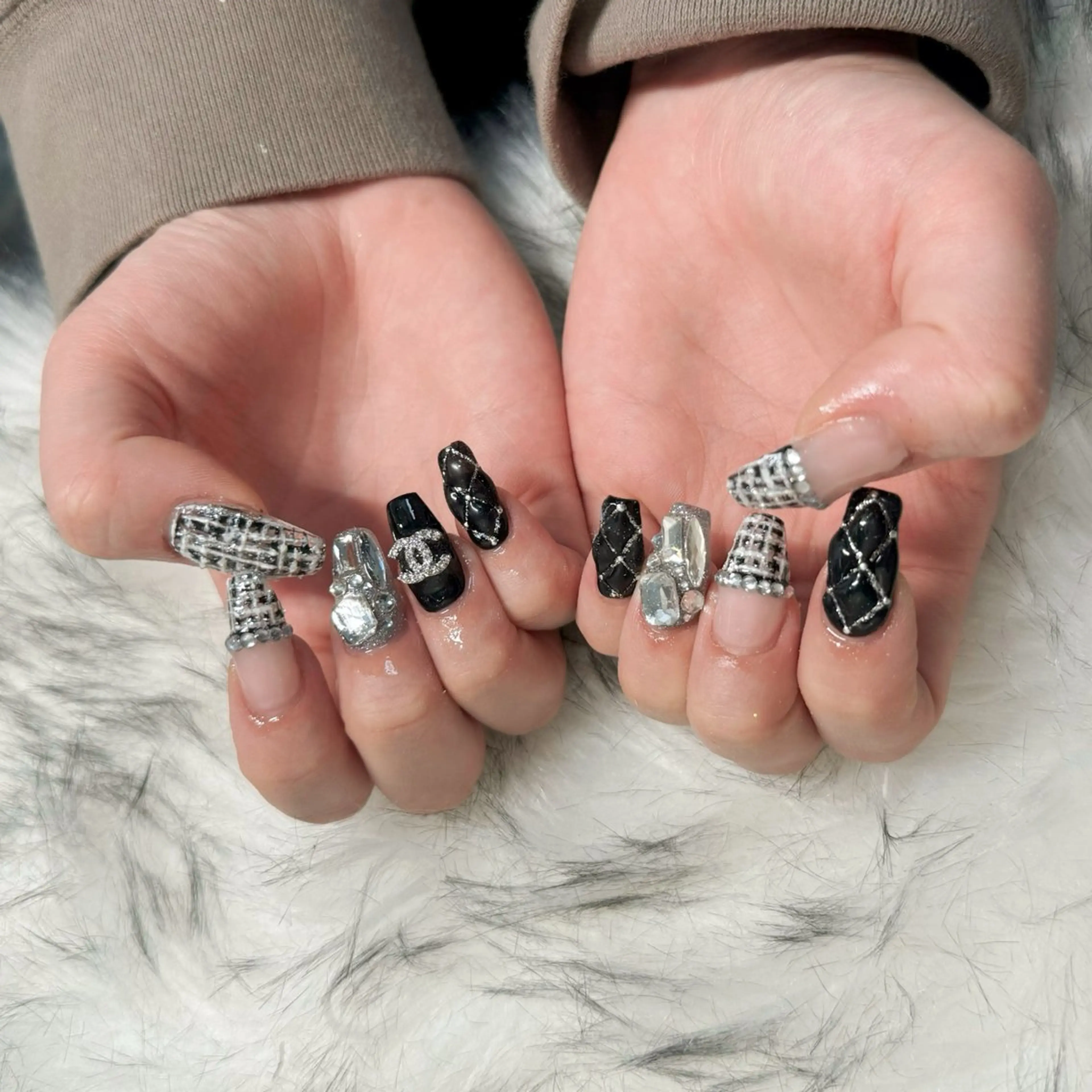 ロング ハンドネイル mao .のネイルデザイン