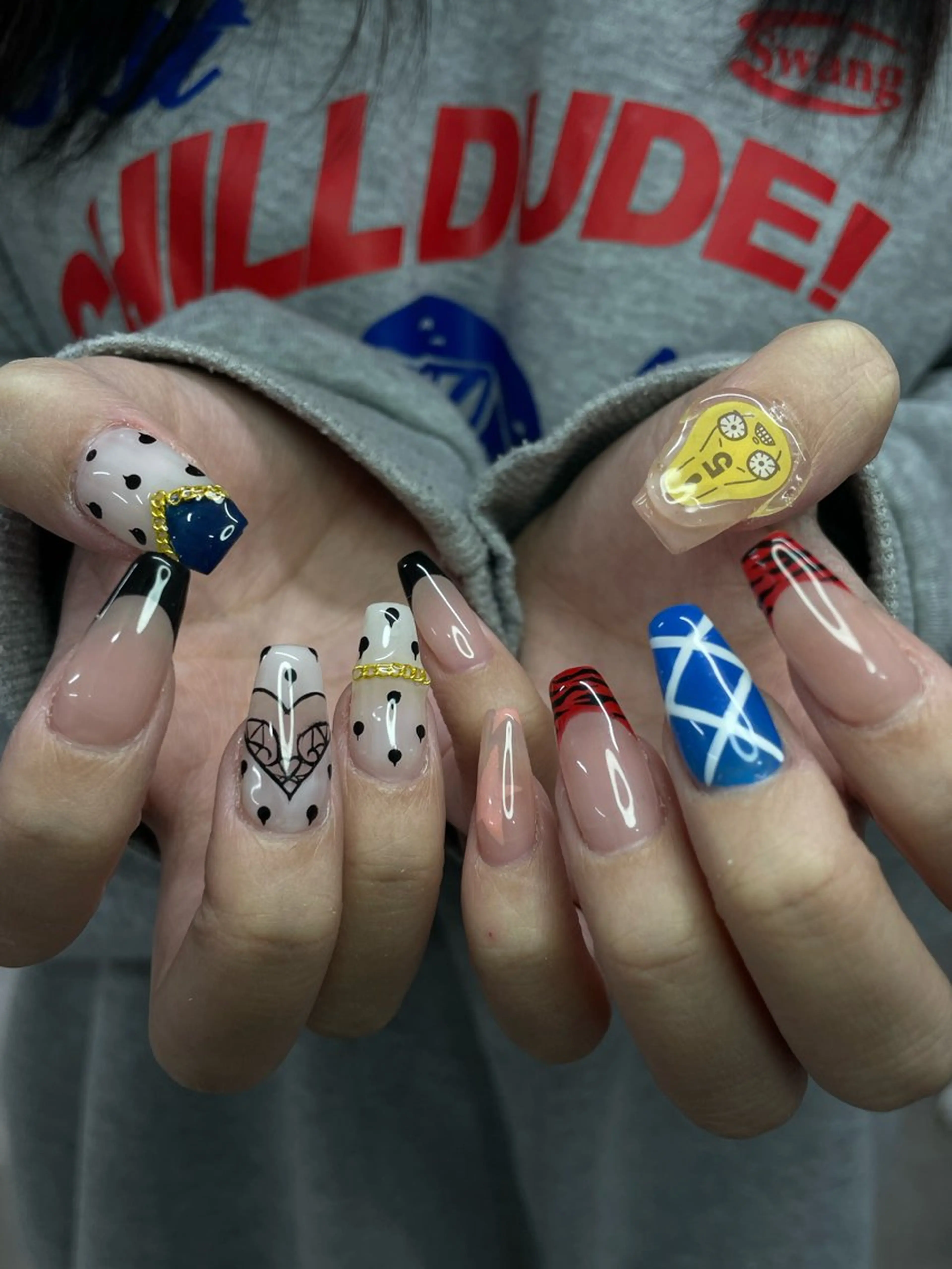 ネイル ハンドネイル ひめか🫁 推し概念・個性派のネイルデザイン