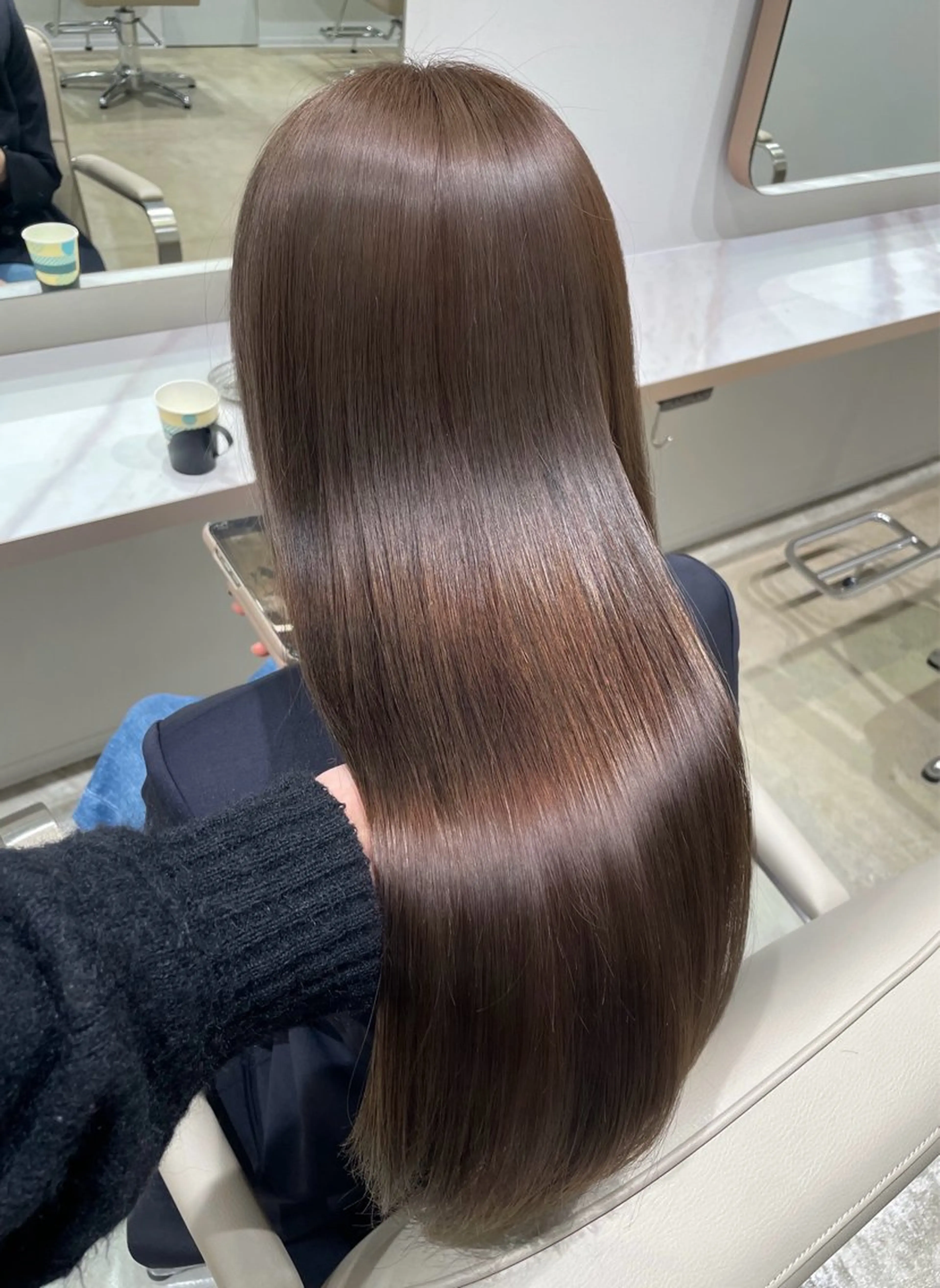 ロング カット ヘアカラー トリートメント レイヤーカット 新川栄一朗のヘアスタイル