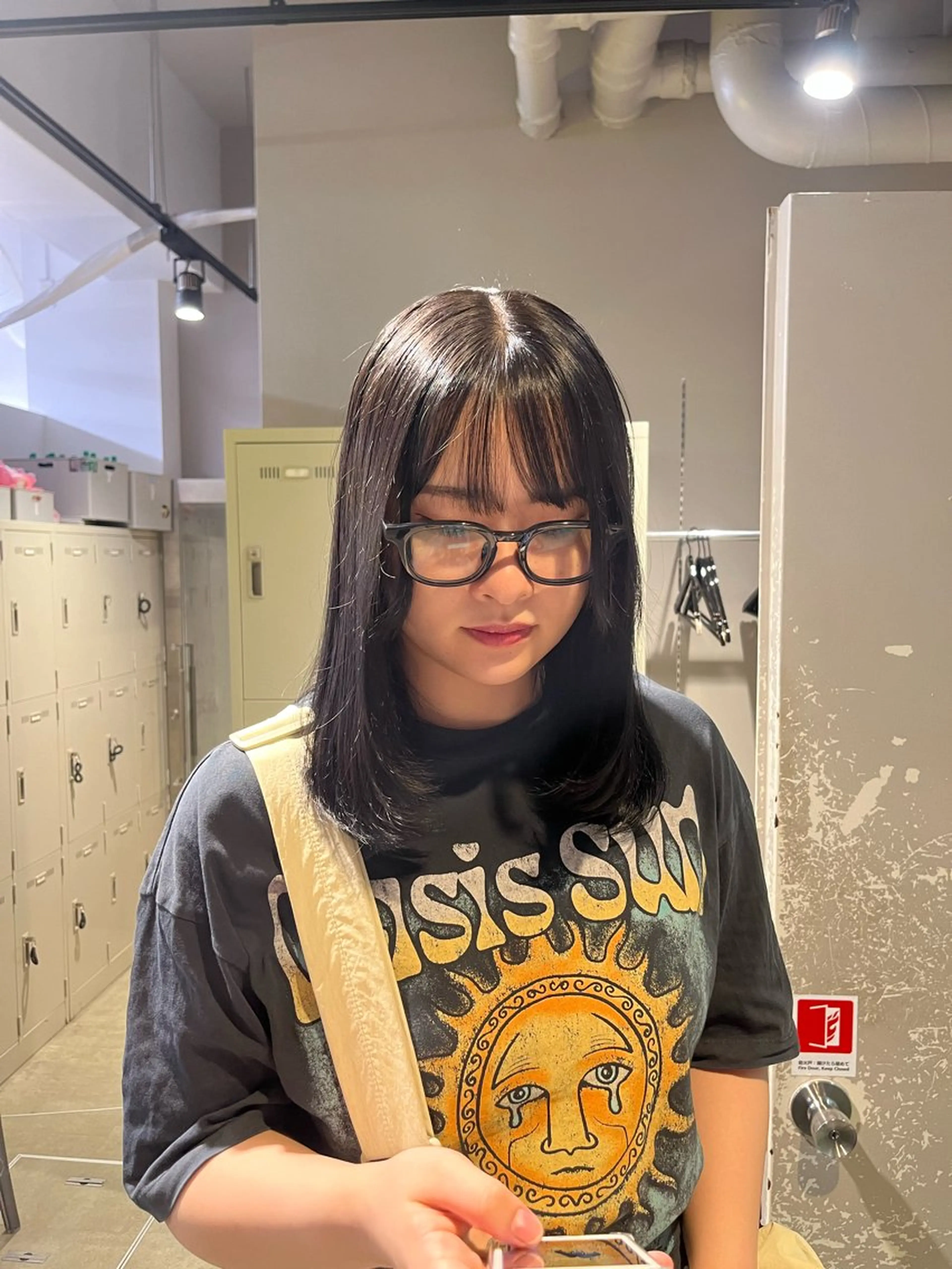 セミロング カット ヘアカラー トリートメント ヘッドスパ ヘアセット 寒色＆ブリーチ特化 寒色MiOのヘアスタイル