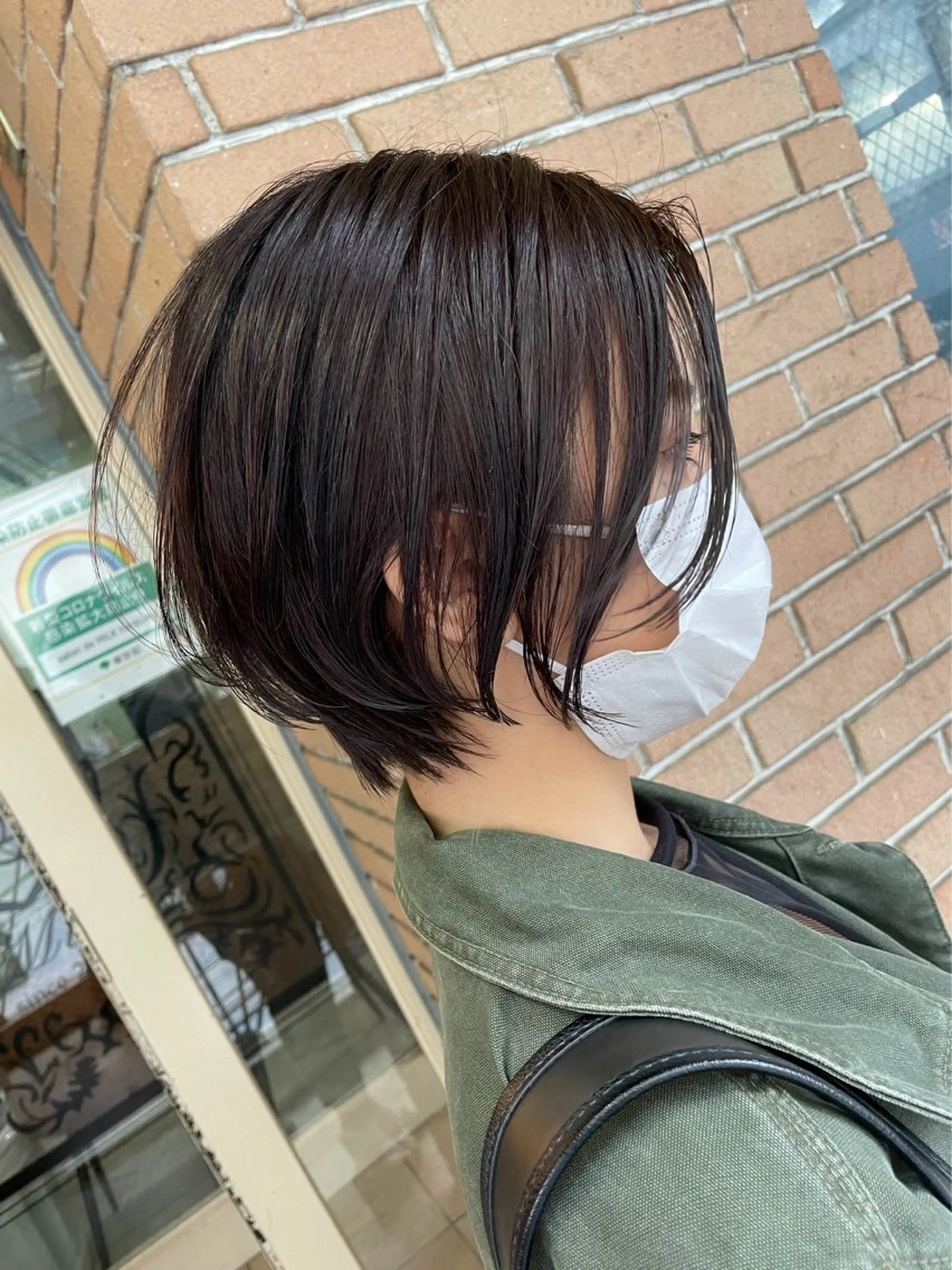 ショート yelm所属・🫒オリーブカラー ミディアムレイヤー✨のヘアスタイル