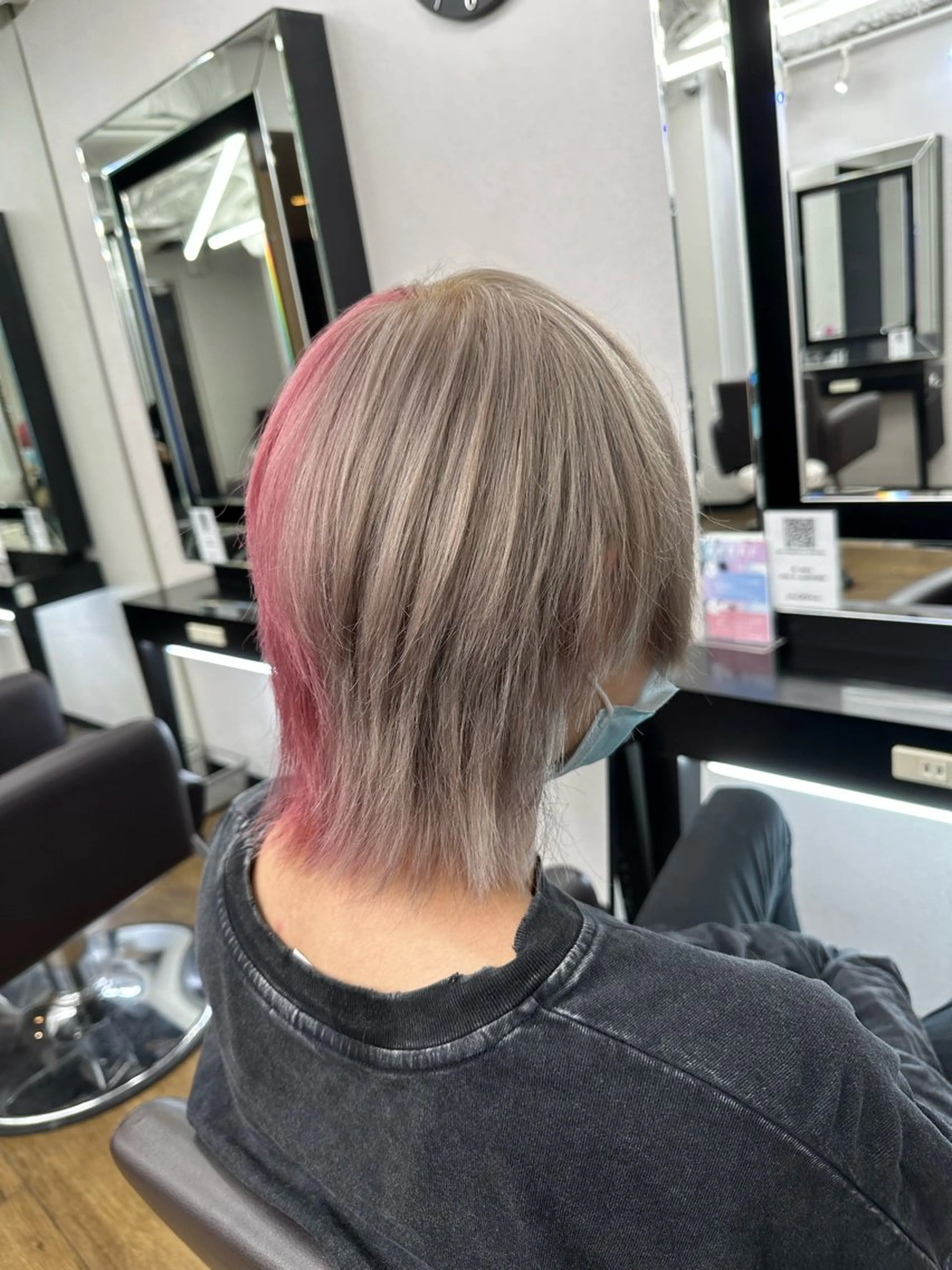 メンズ 奥本 侑 ハイトーン、髪質改善のヘアスタイル