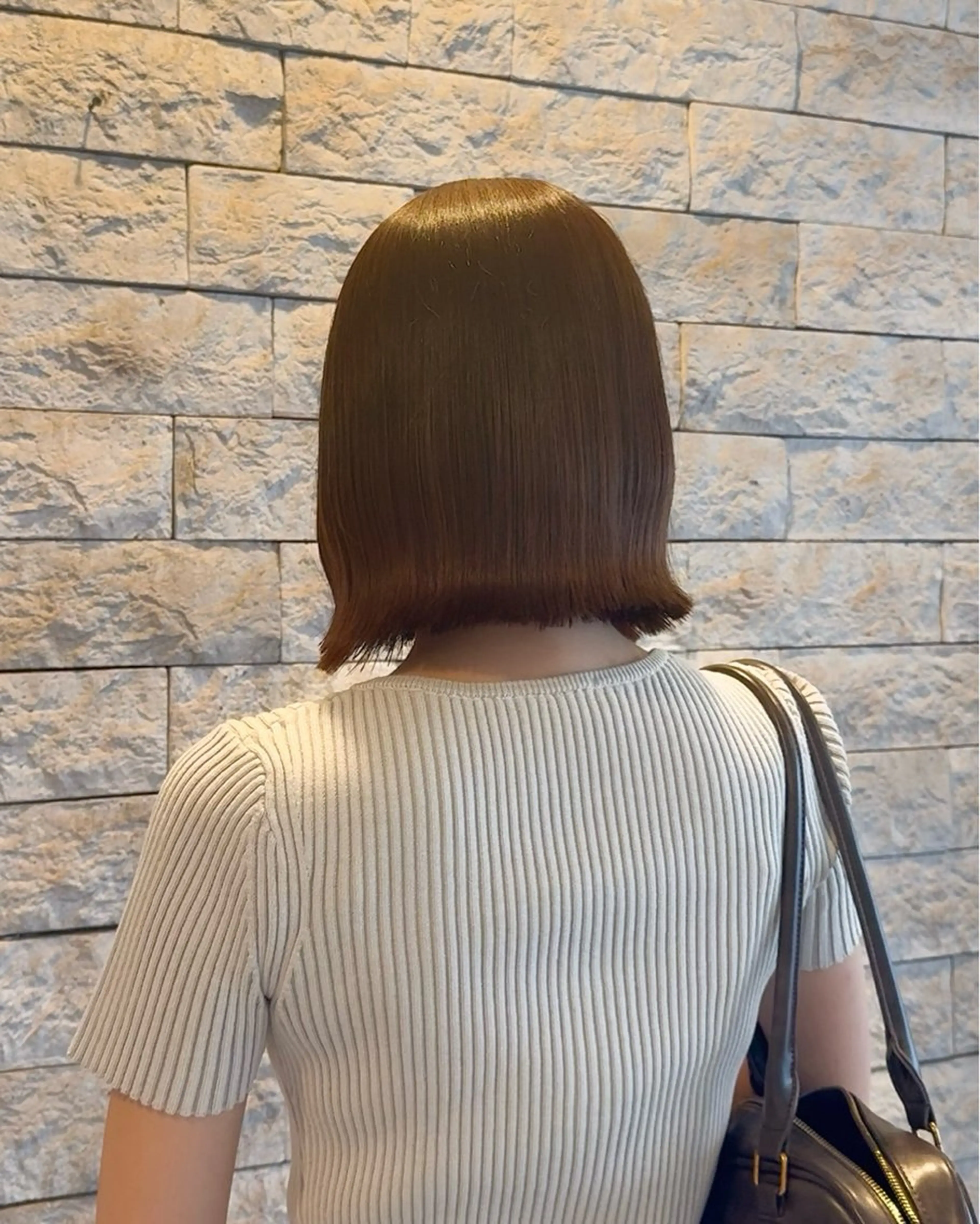 ミディアム カット yuzua/艶感 /透明感/レイヤーのヘアスタイル