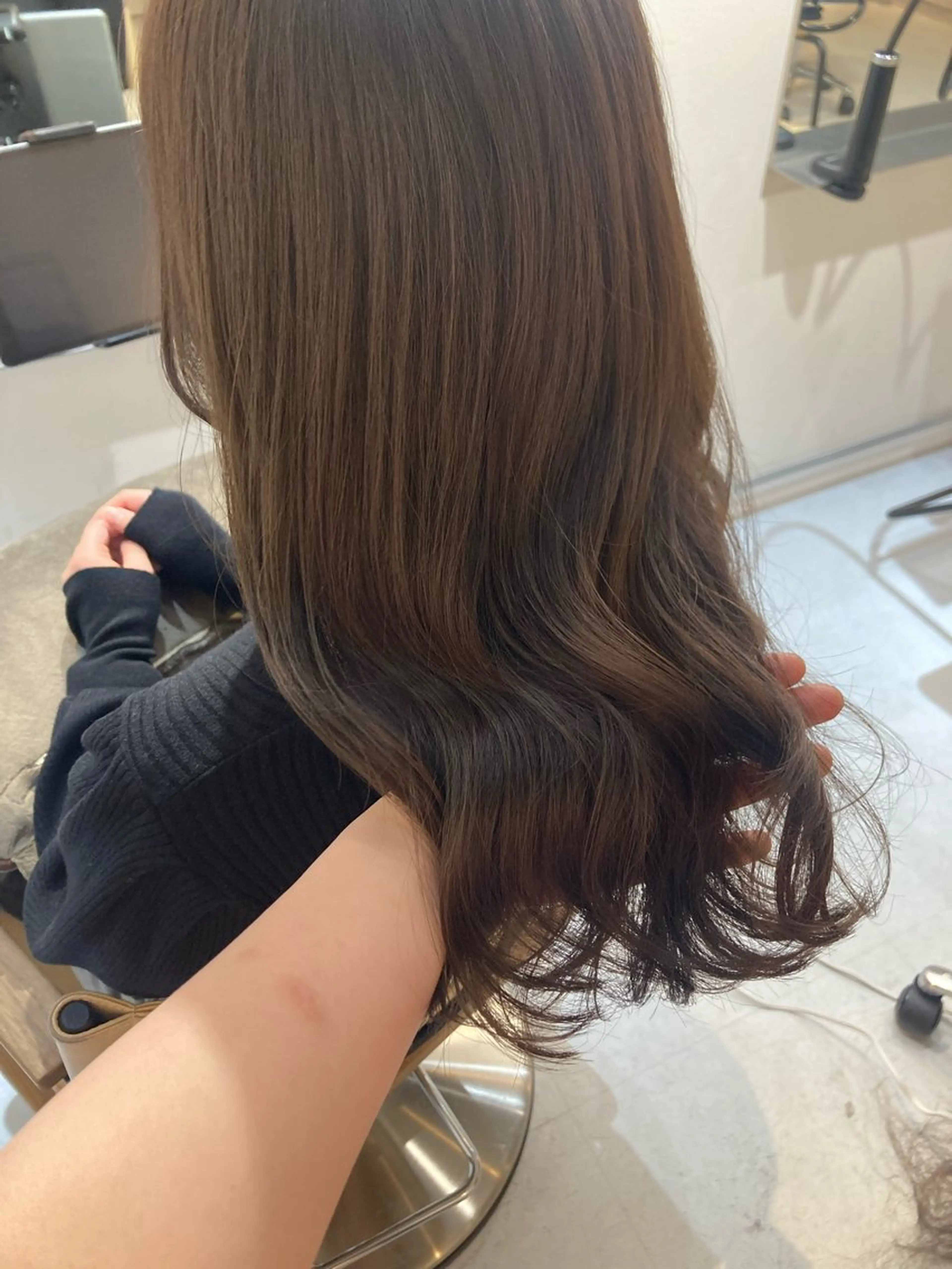 セミロング ✨色持ちの良い艶 カラー✨蟹江真世のヘアスタイル