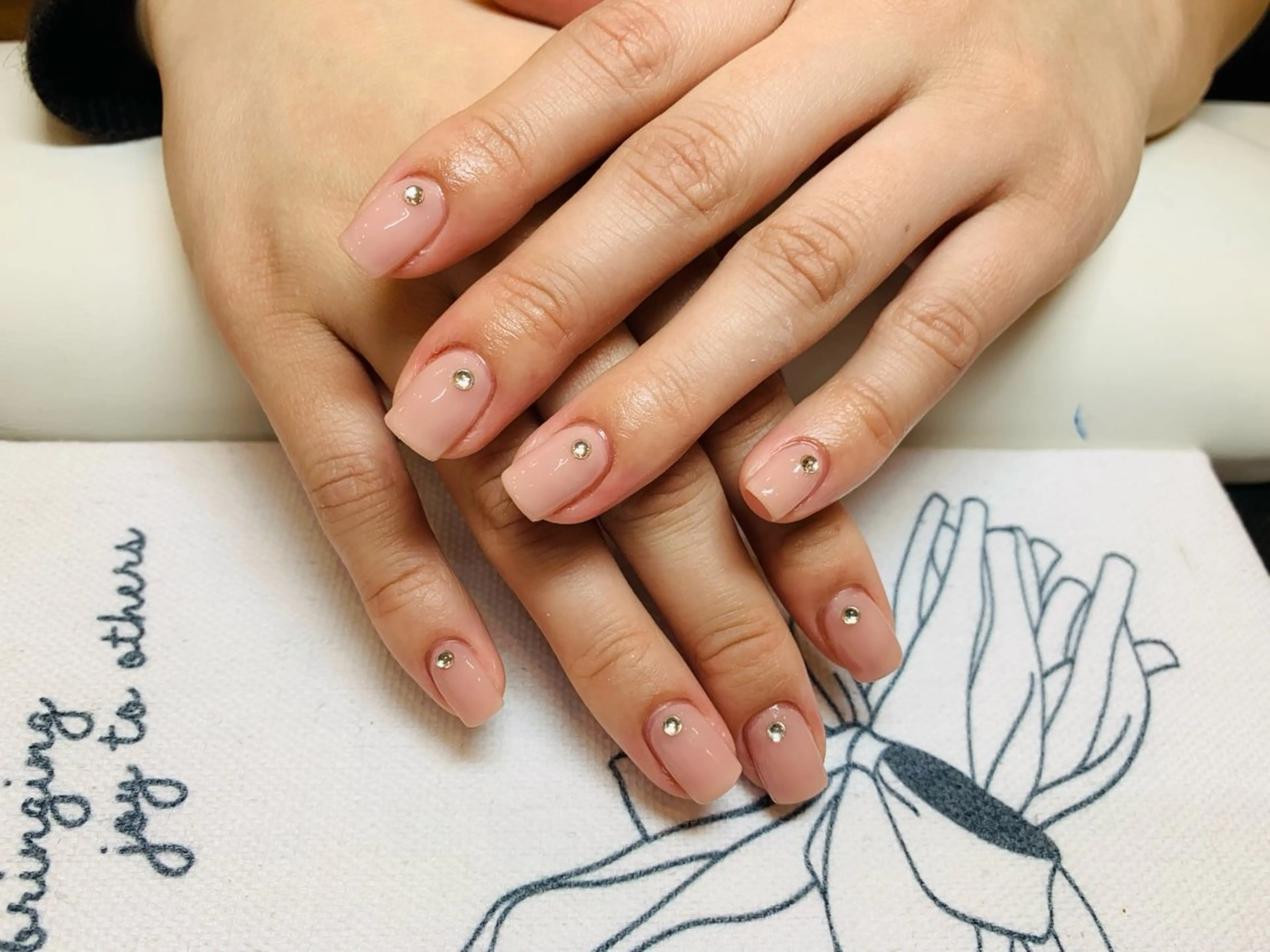 ネイル Kaka_ パラジェル、長さだしのネイルデザイン