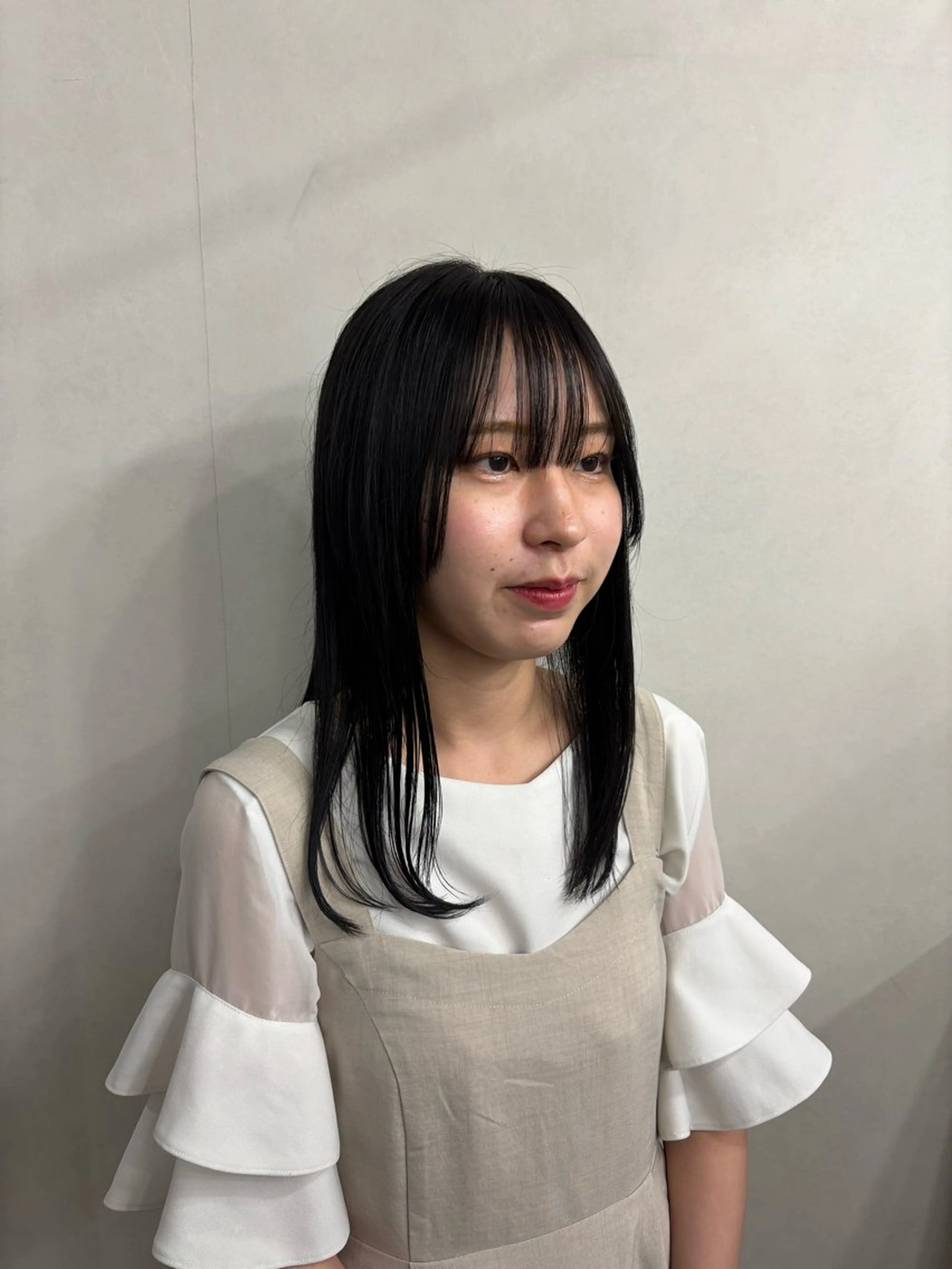ロング カラー 長谷川 日南のヘアスタイル