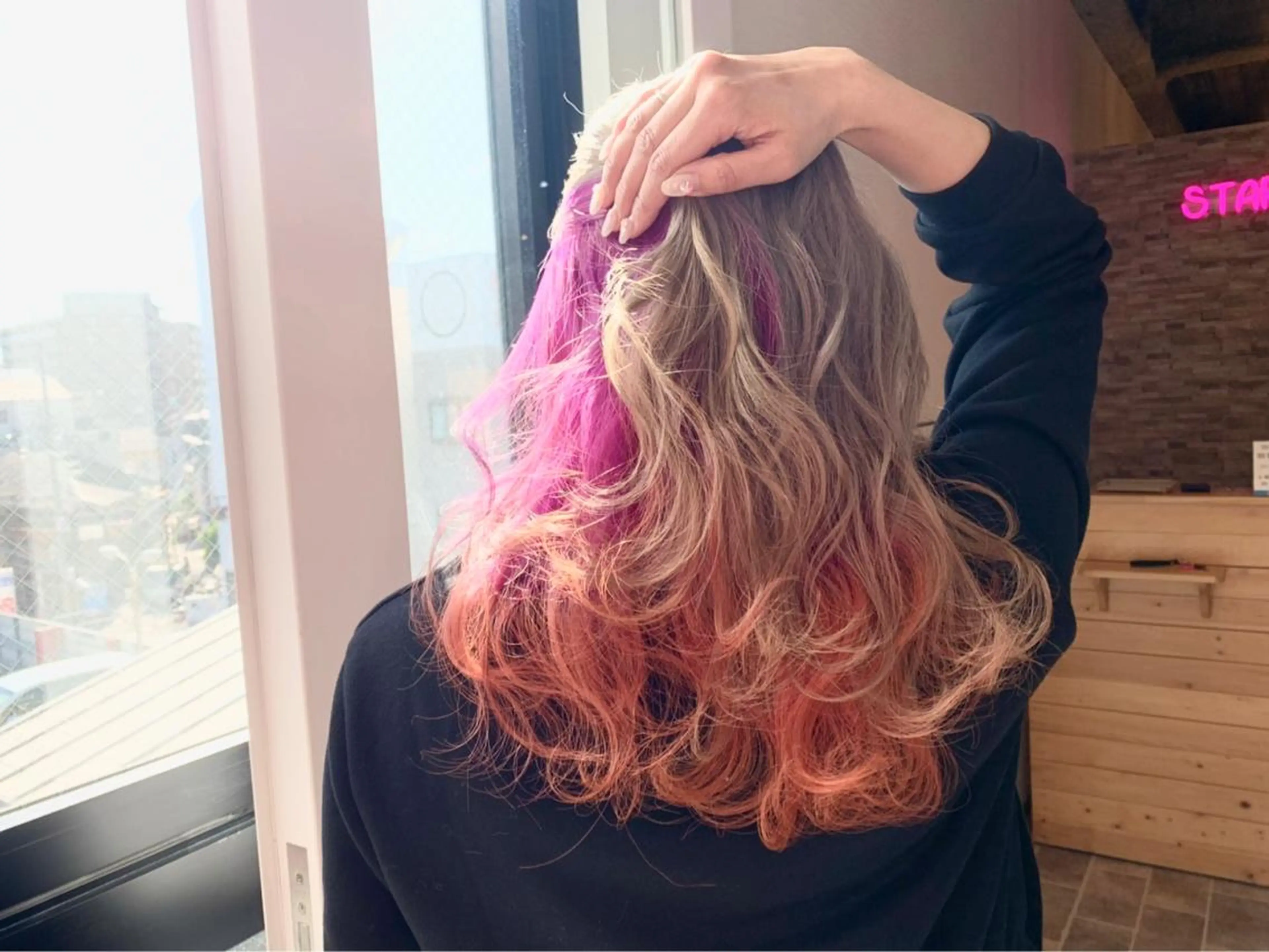 ロング ヘアカラー トリートメント カラー#ブリーチ⭐️ STAR☆RIVERのヘアスタイル