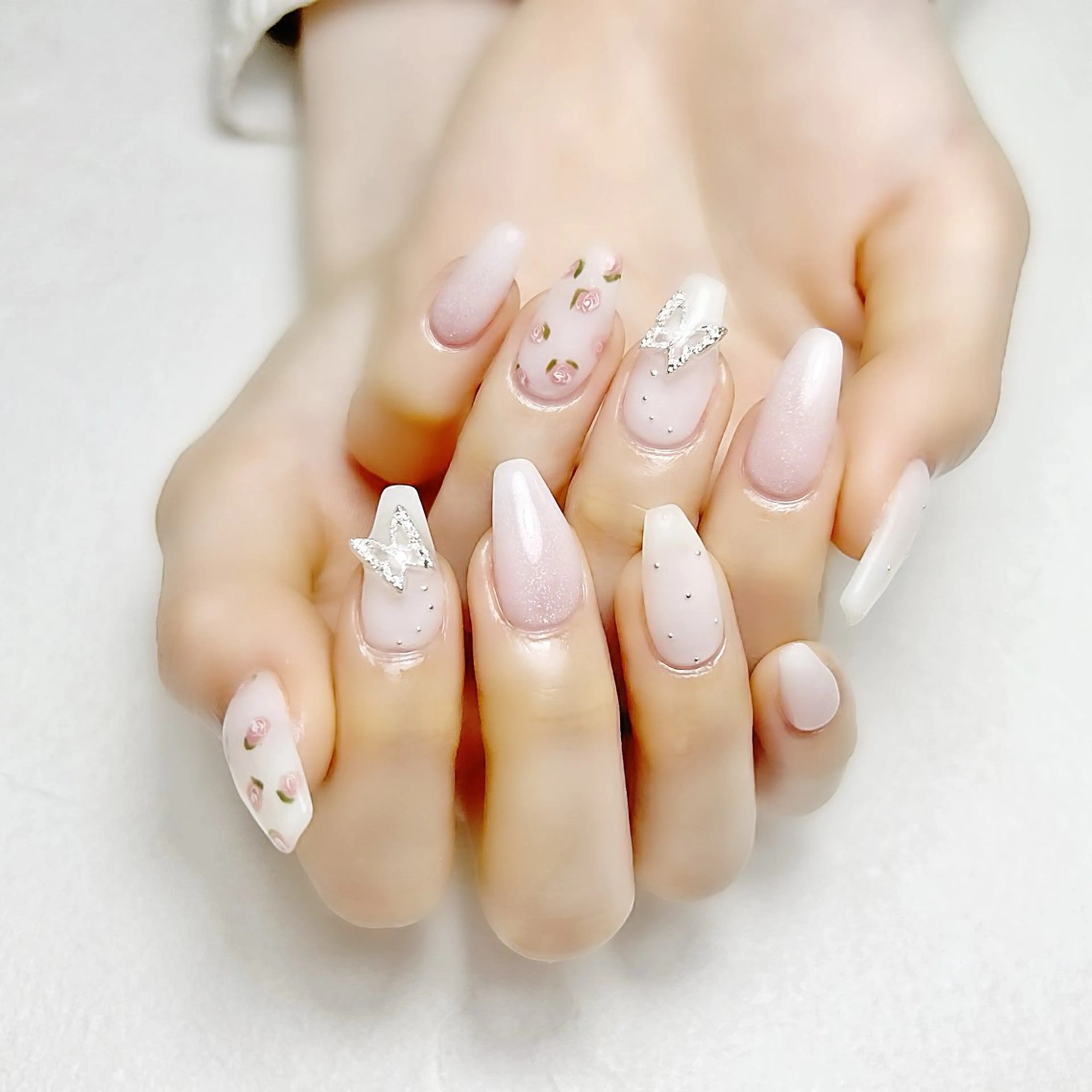 ネイル フラワーネイル ガーリー グラデーション ピンク 春ネイル rouse nail RISATOのネイルデザイン