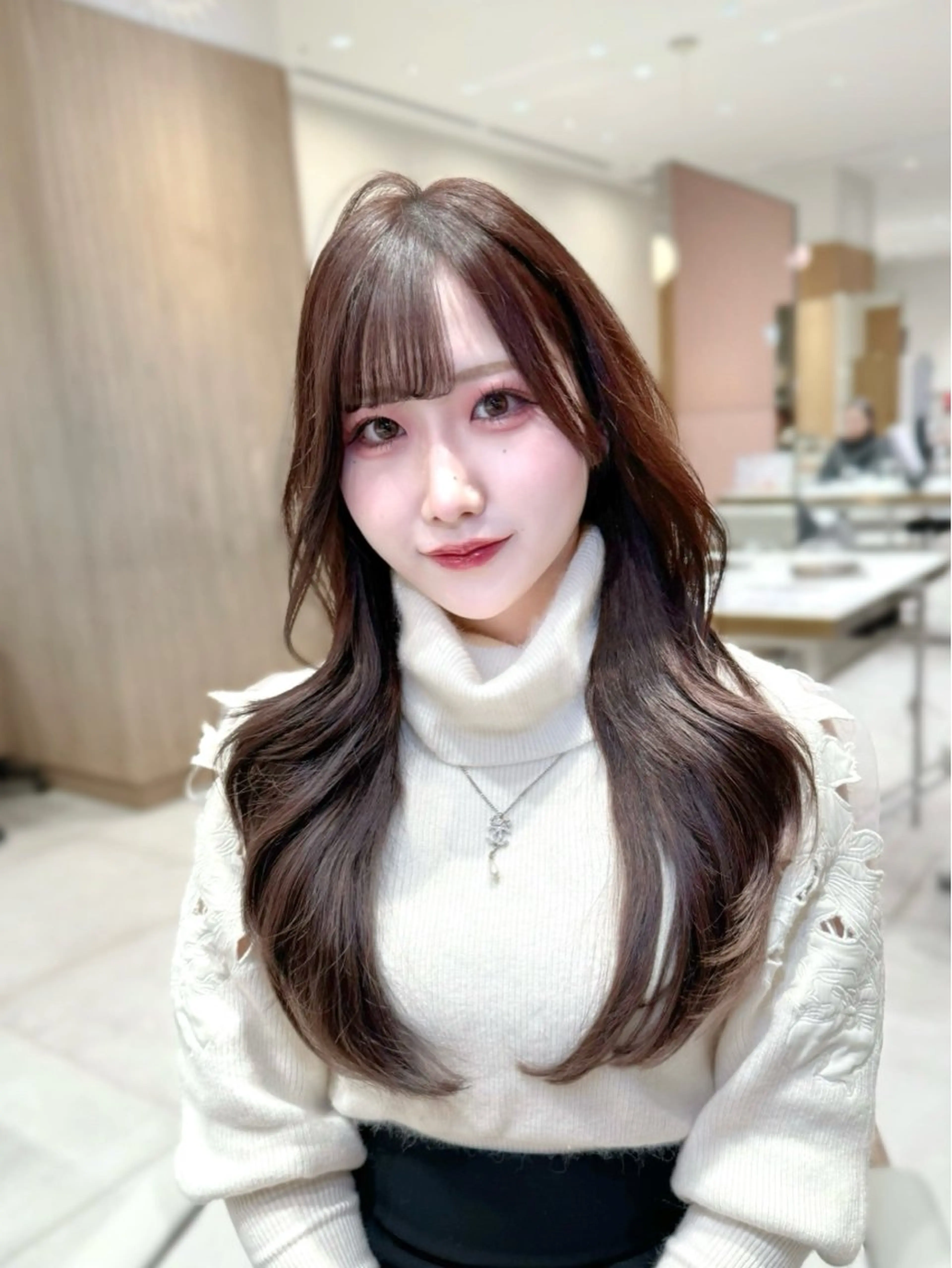 ロング カラー カット ヘアカラー トリートメント ヘッドスパ ヘアセット 韓国ヘア/レイヤー/ 顔まわり/りょーとのヘアスタイル