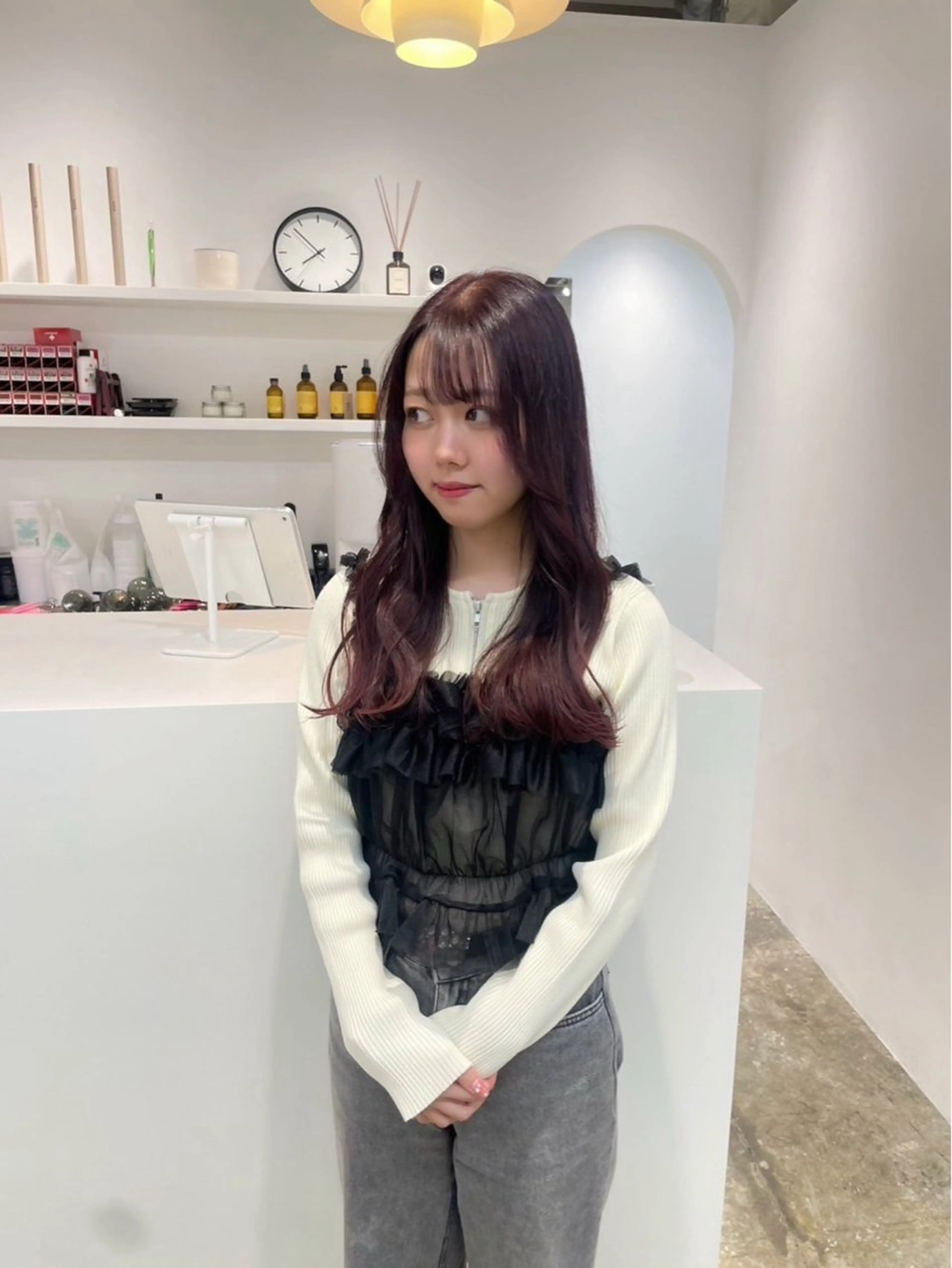 セミロング カラー カシス ピンクカラー 𝘚𝘶𝘻𝘶 𓂃𓈒𓏸のヘアスタイル