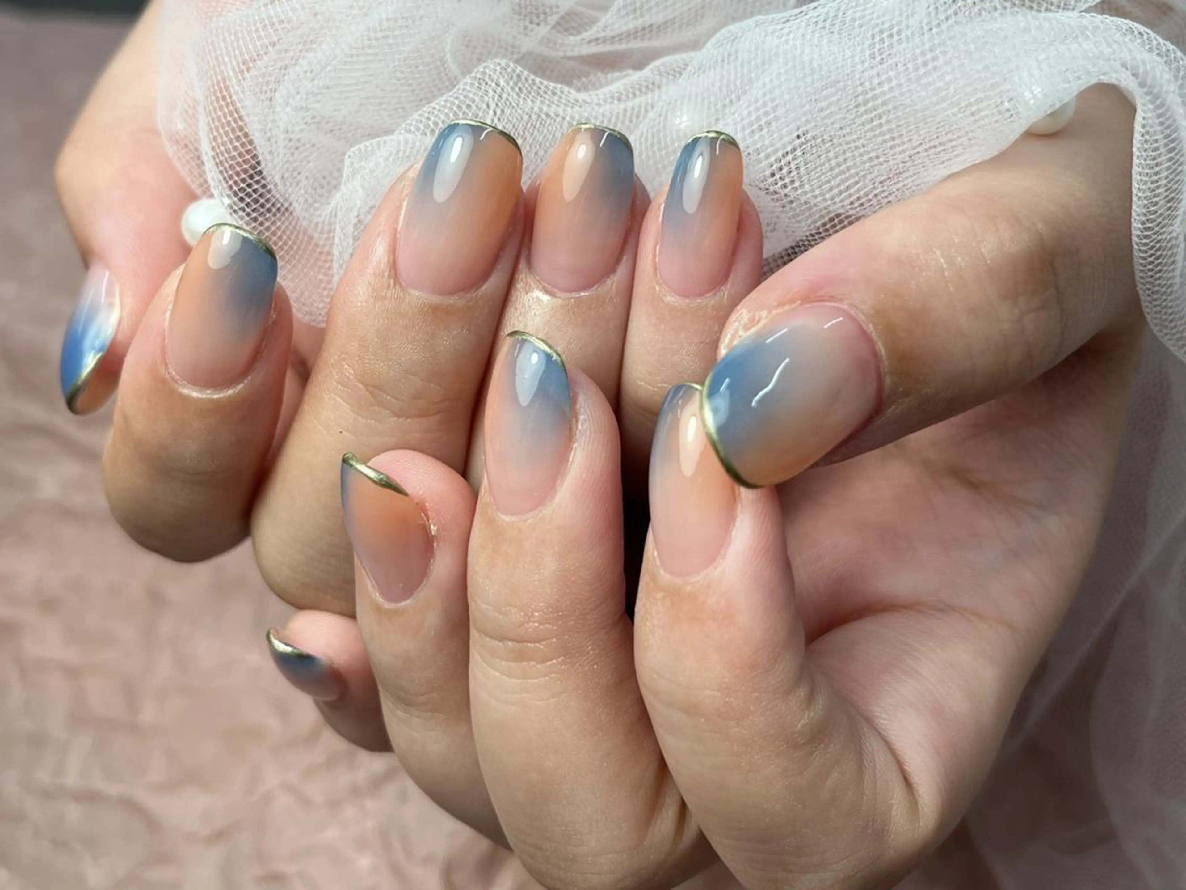 ネイル ブルー フレンチネイル ゴールド グラデーション ハンドネイル ハンドケア ToliyDeliy Nail Salonのネイルデザイン