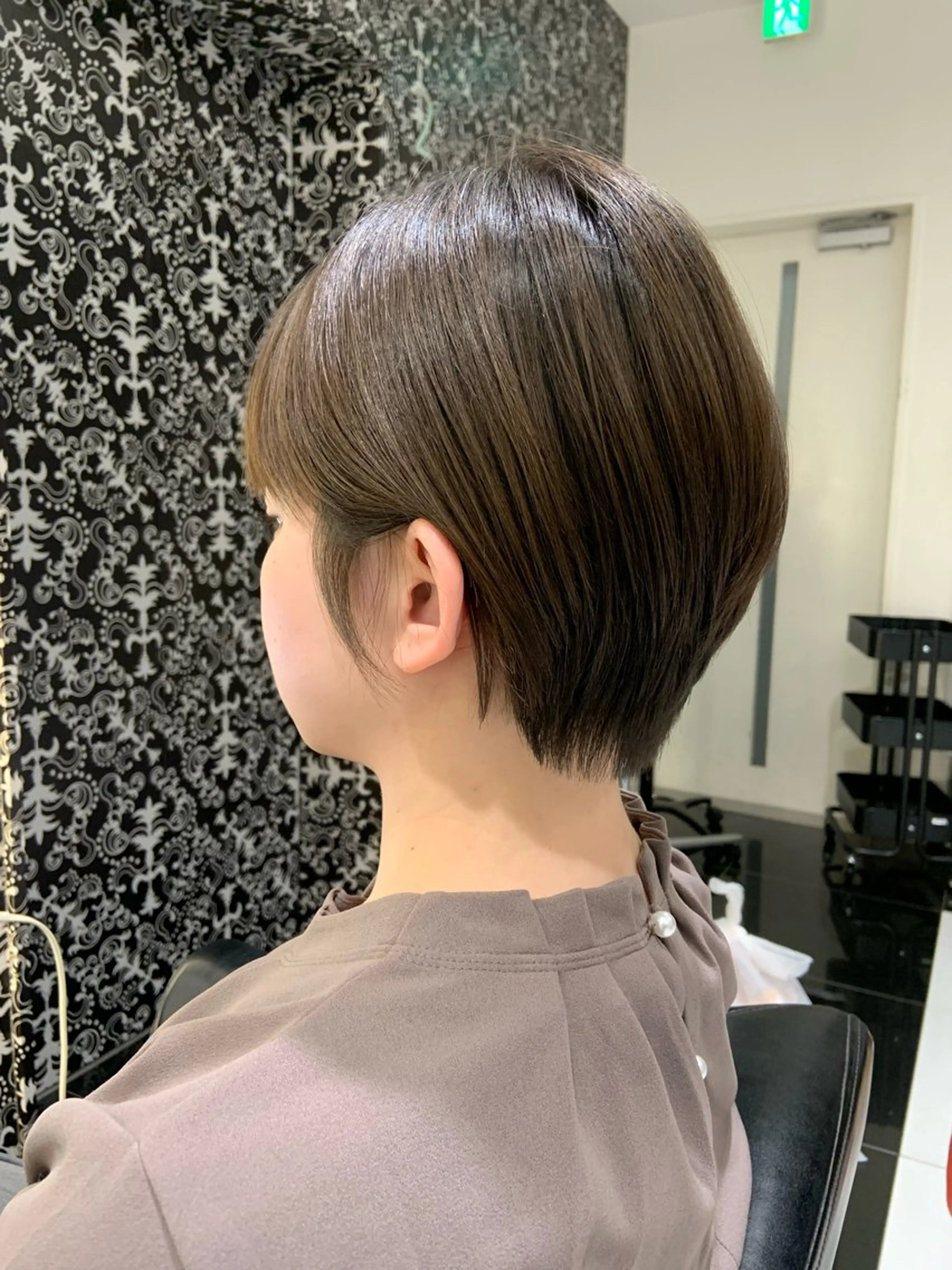 ショート ショートヘア air -GINZA tower所属・小潟 千尋のヘアスタイル