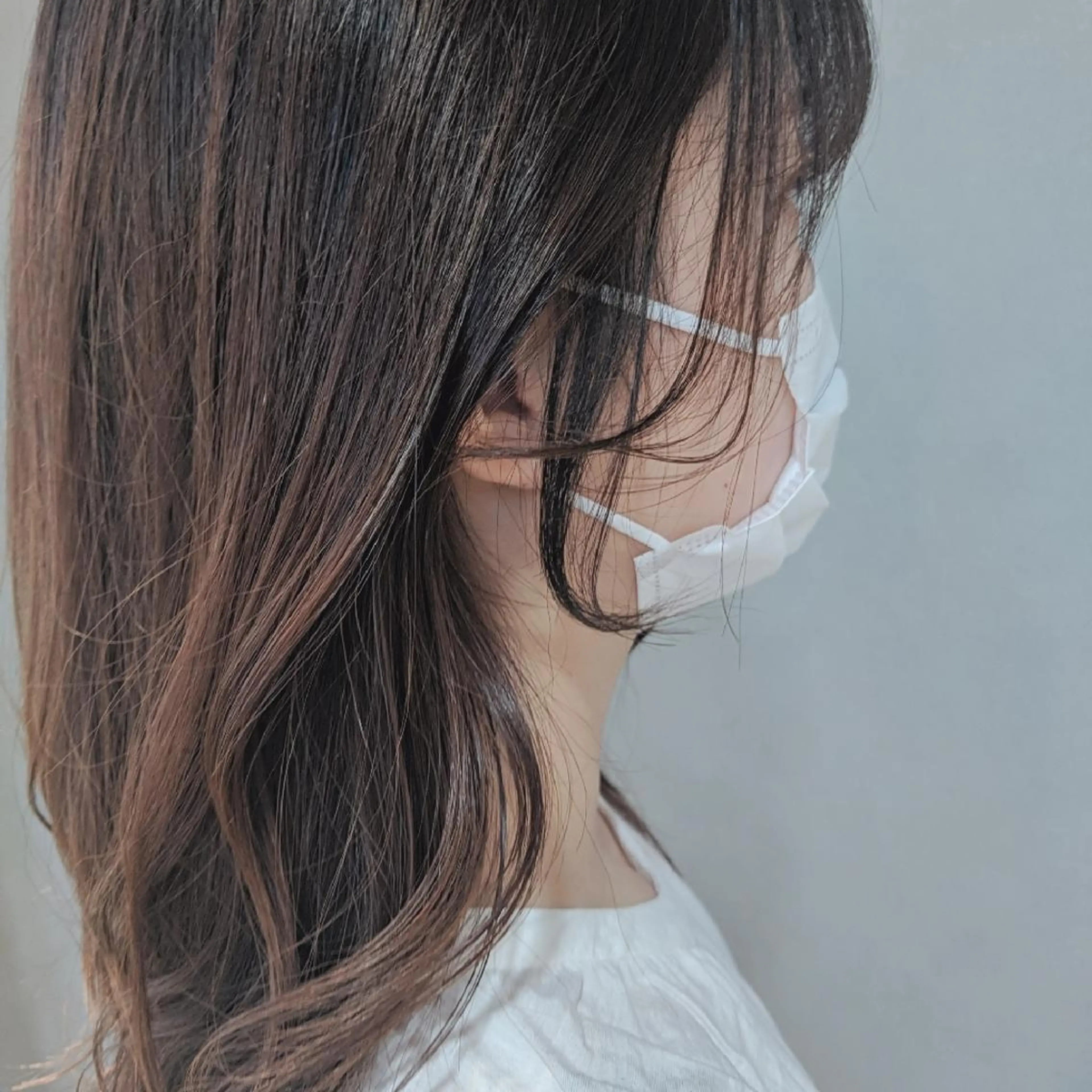 セミロング ヘアアレンジ 韓国風ヘア おくれ毛 PRIVATE SALON EYES所属・EYES リアのマツエク・マツパデザイン