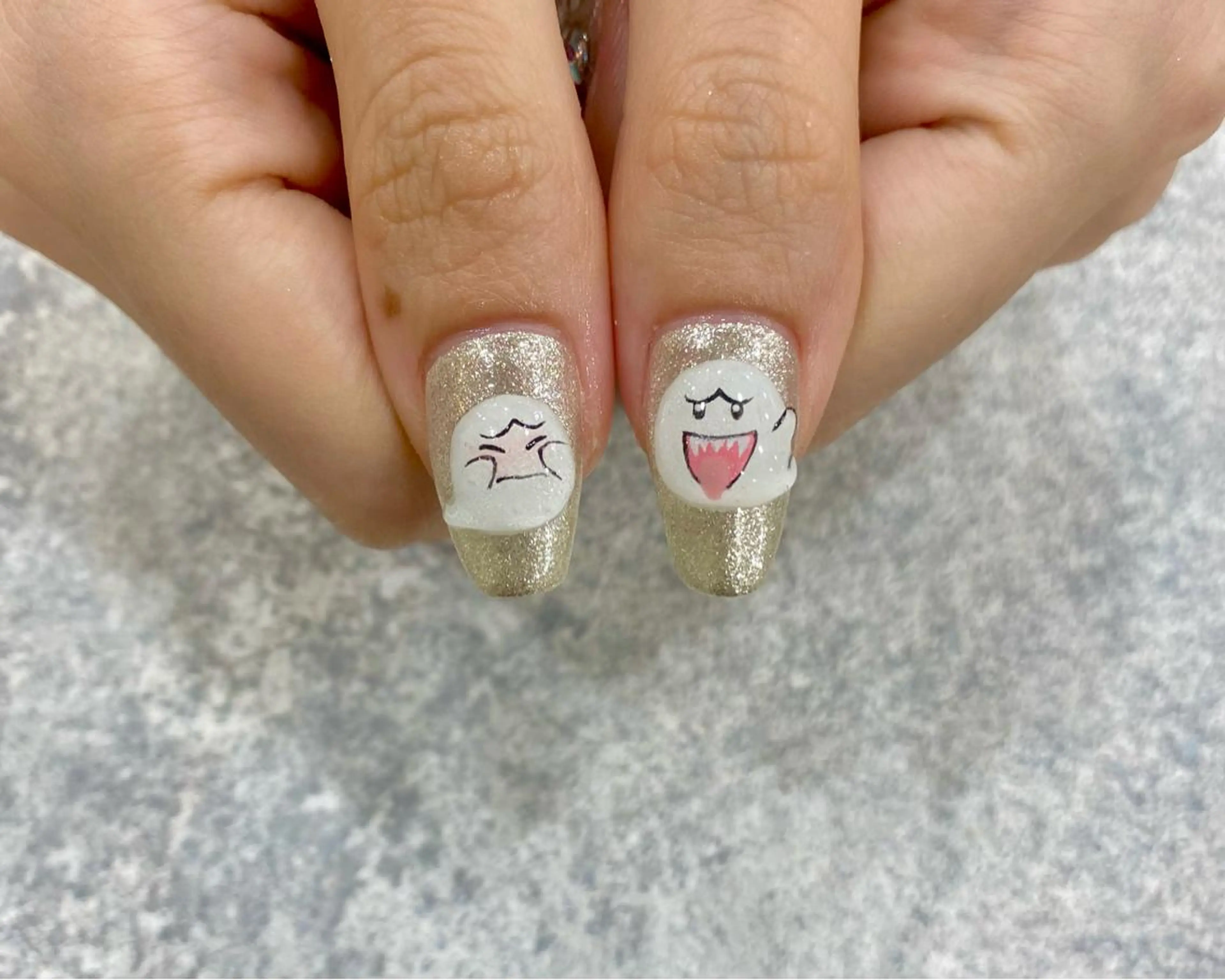 ネイル 安藤 彩乃のネイルデザイン